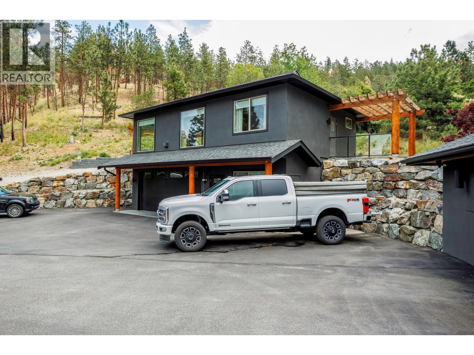 9887 Okanagan Centre Road W