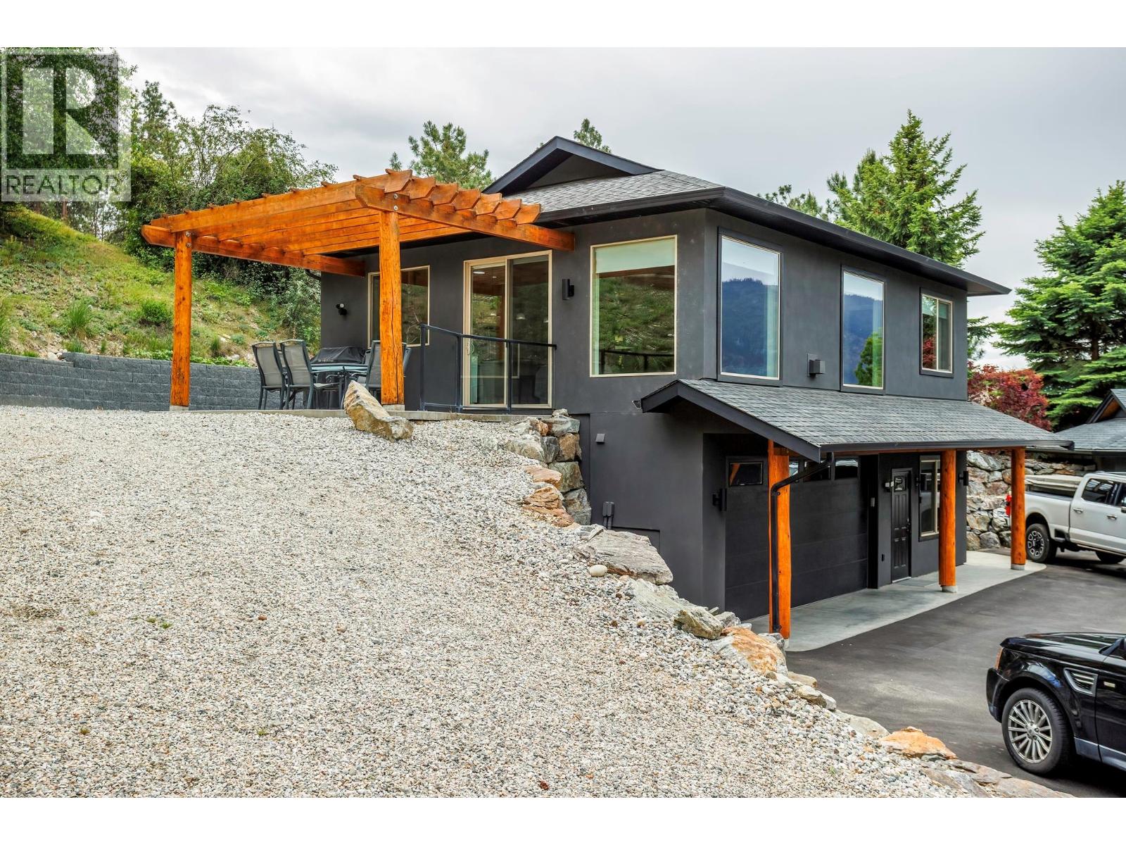 9887 Okanagan Centre Road W