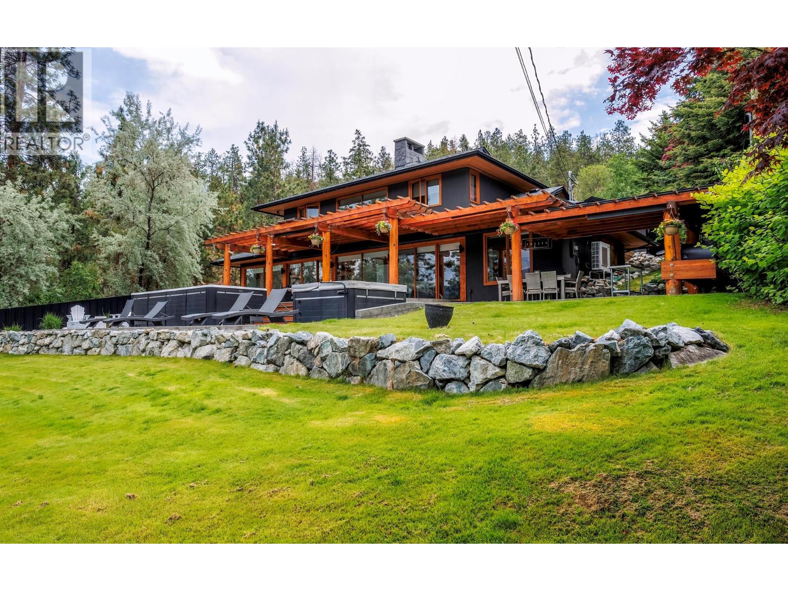 9887 Okanagan Centre Road W