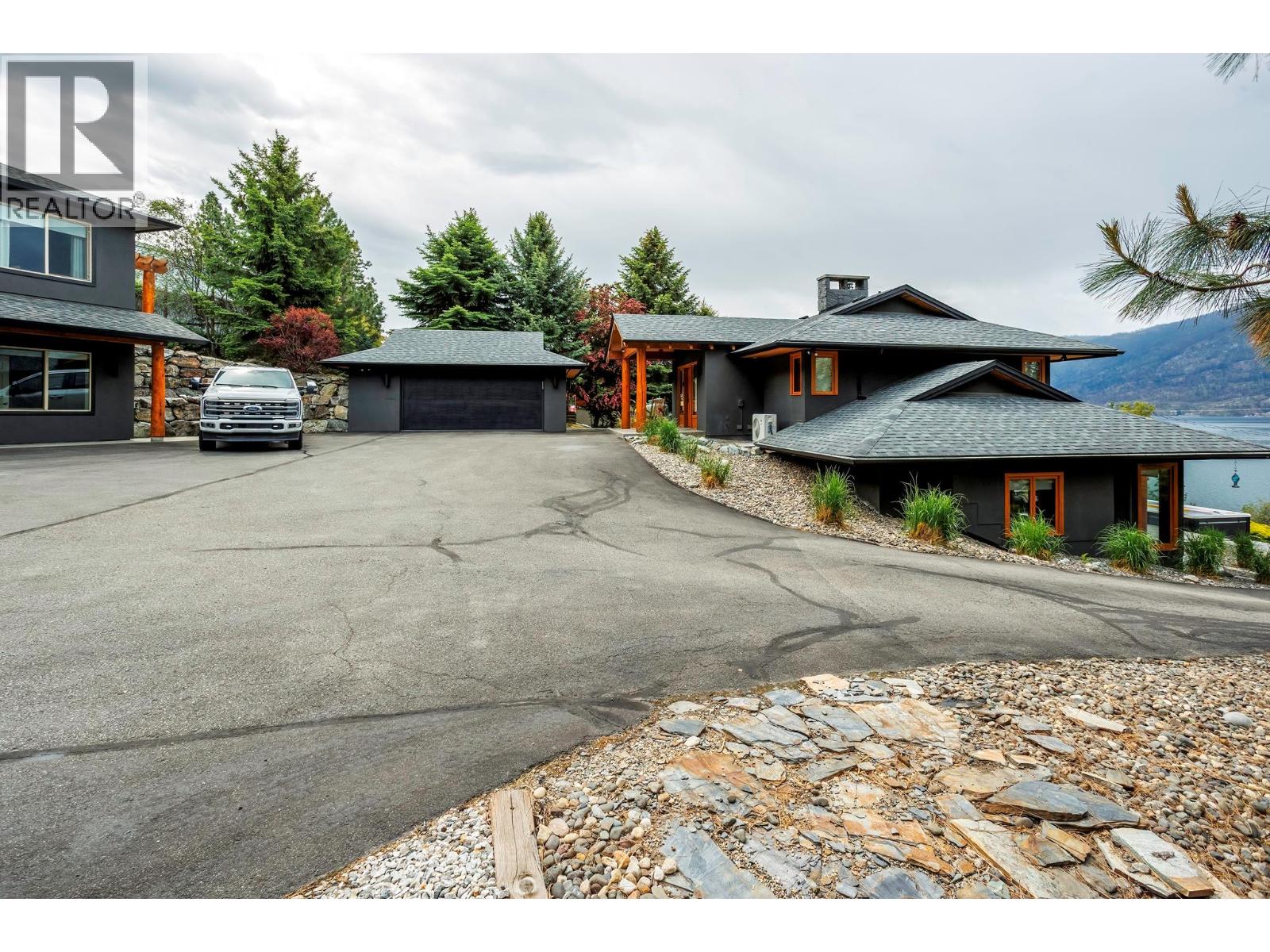 9887 Okanagan Centre Road W