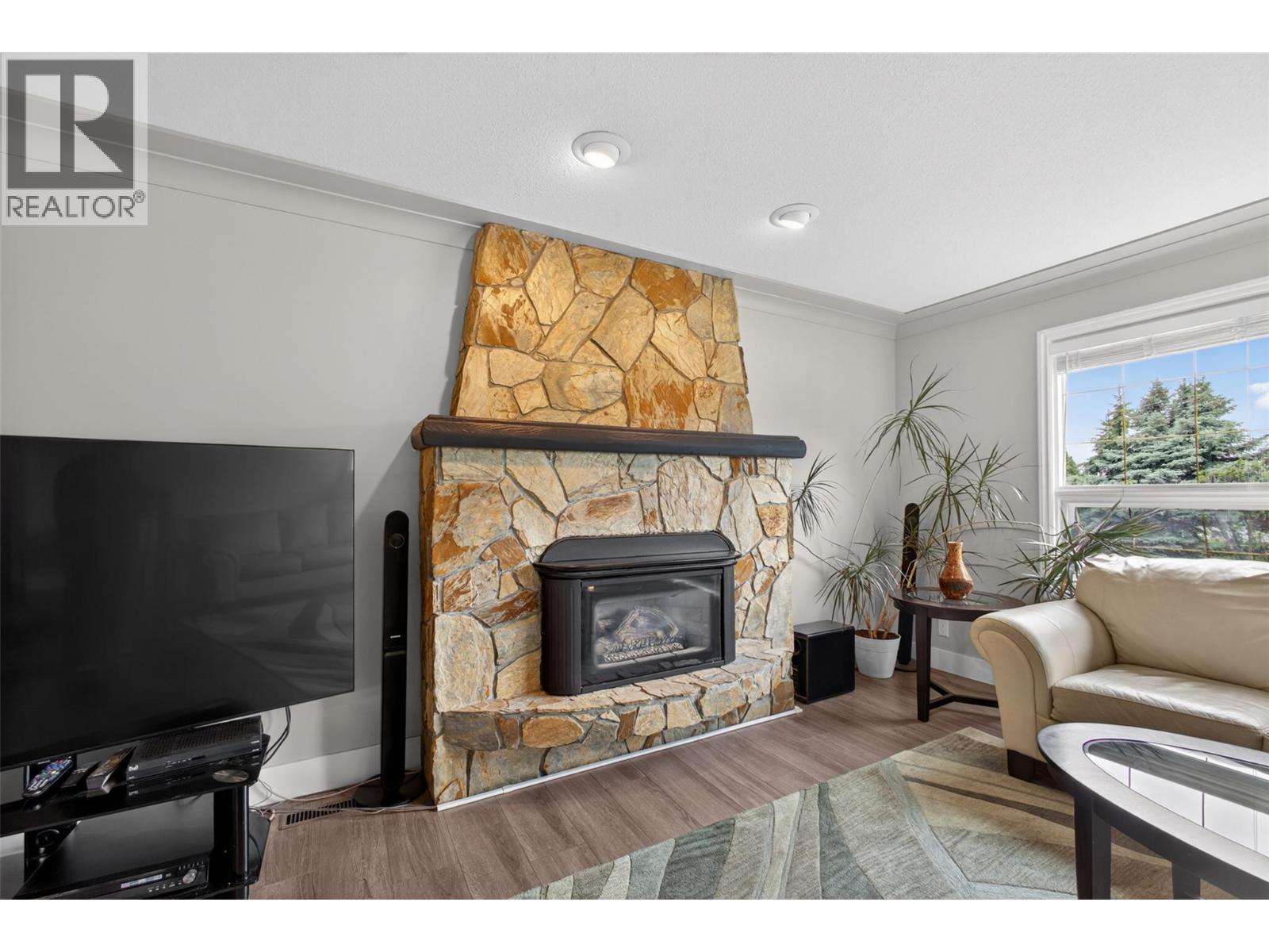 1685 Jonathan Road