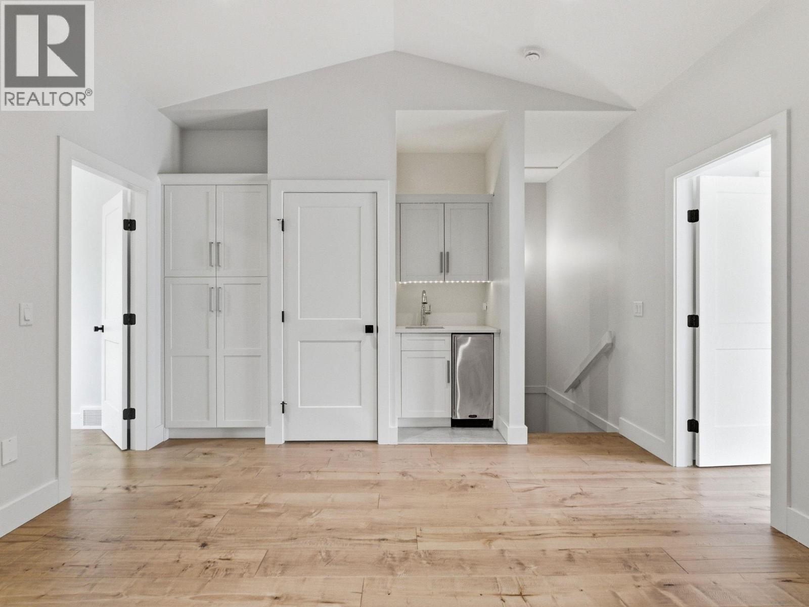 644 Lequime Road Unit# 17