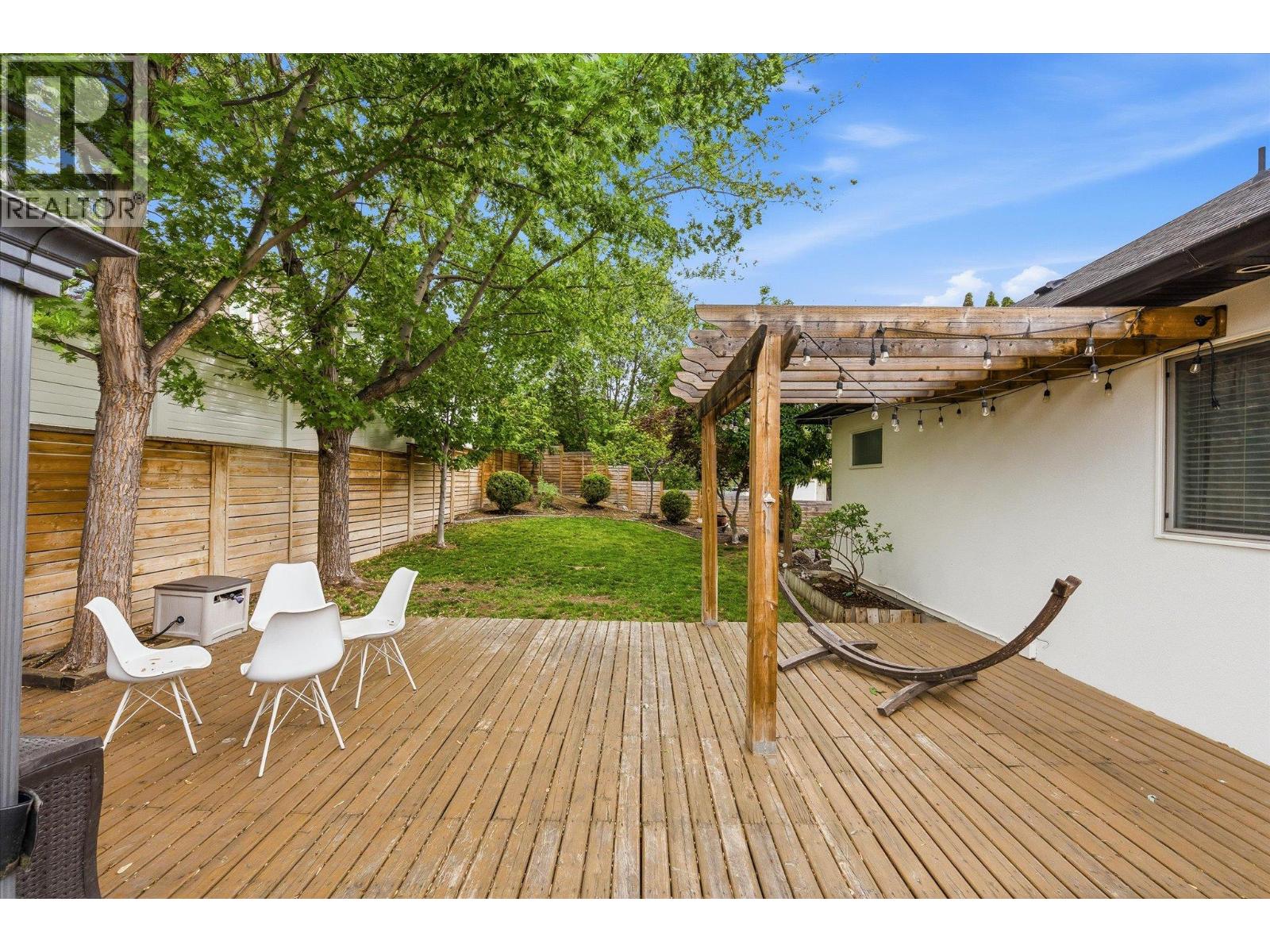 5027 France Court