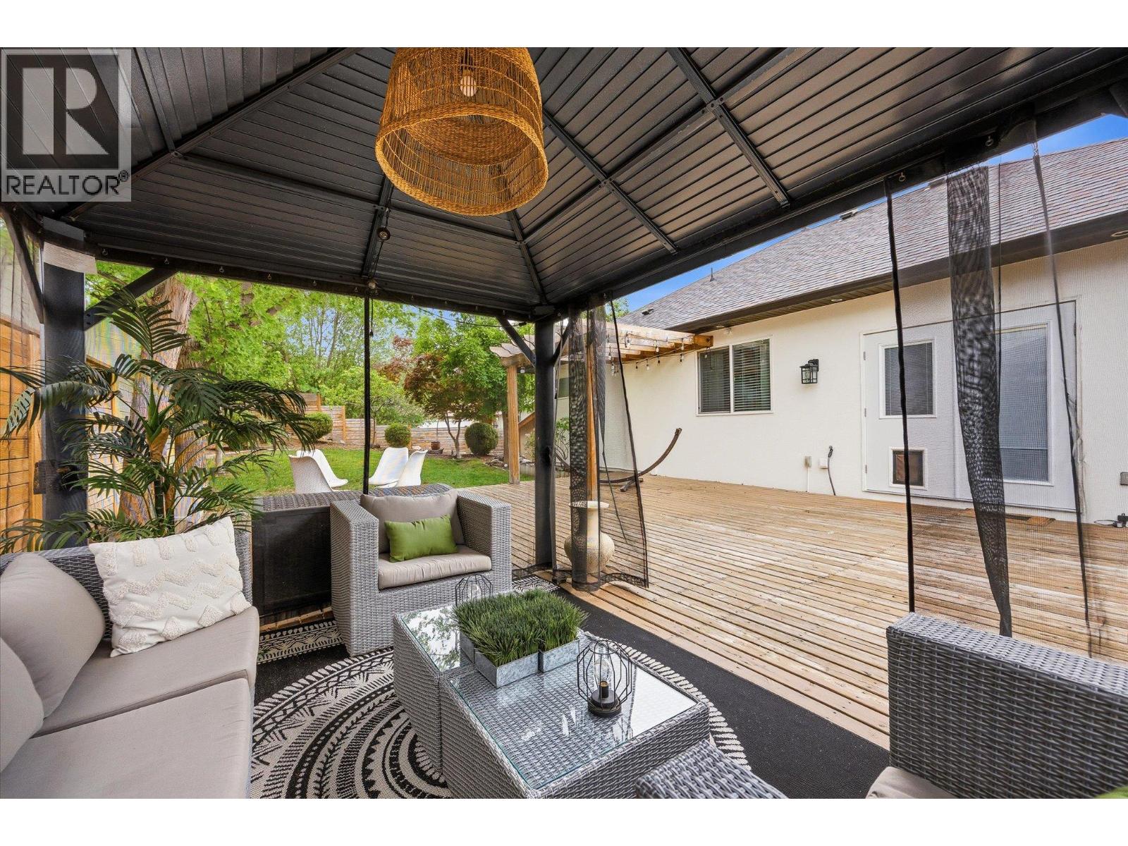 5027 France Court