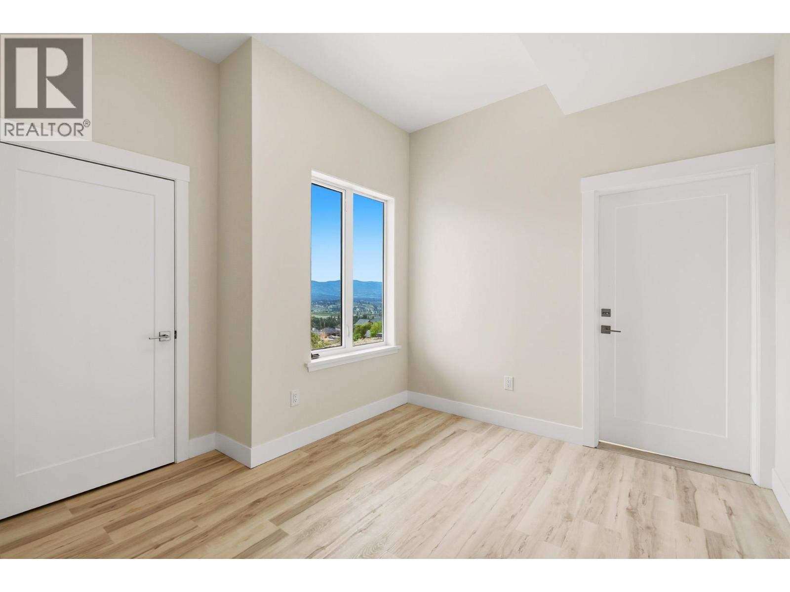 1531 Fairwood Lane