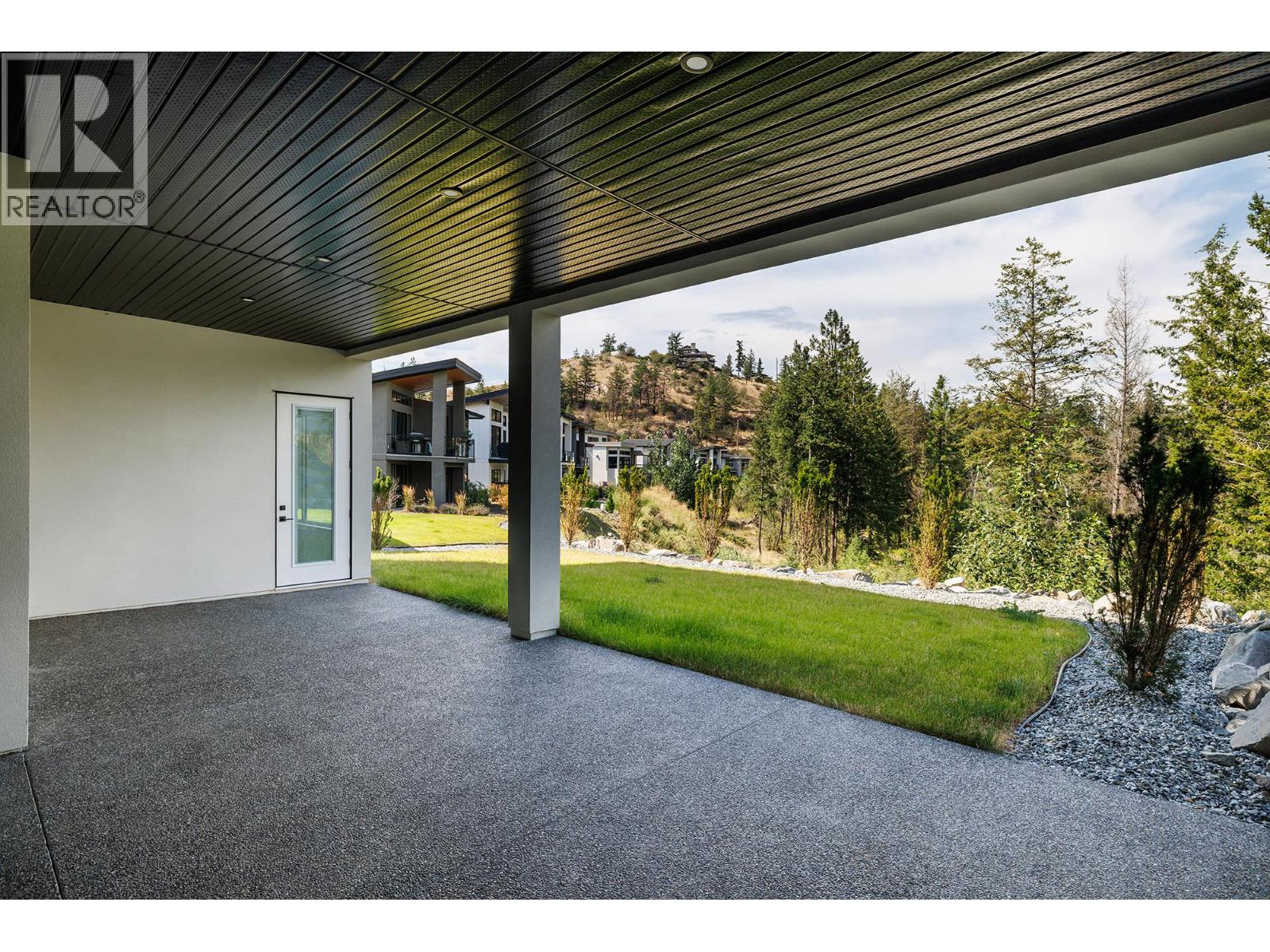 10274 Beacon Hill Drive