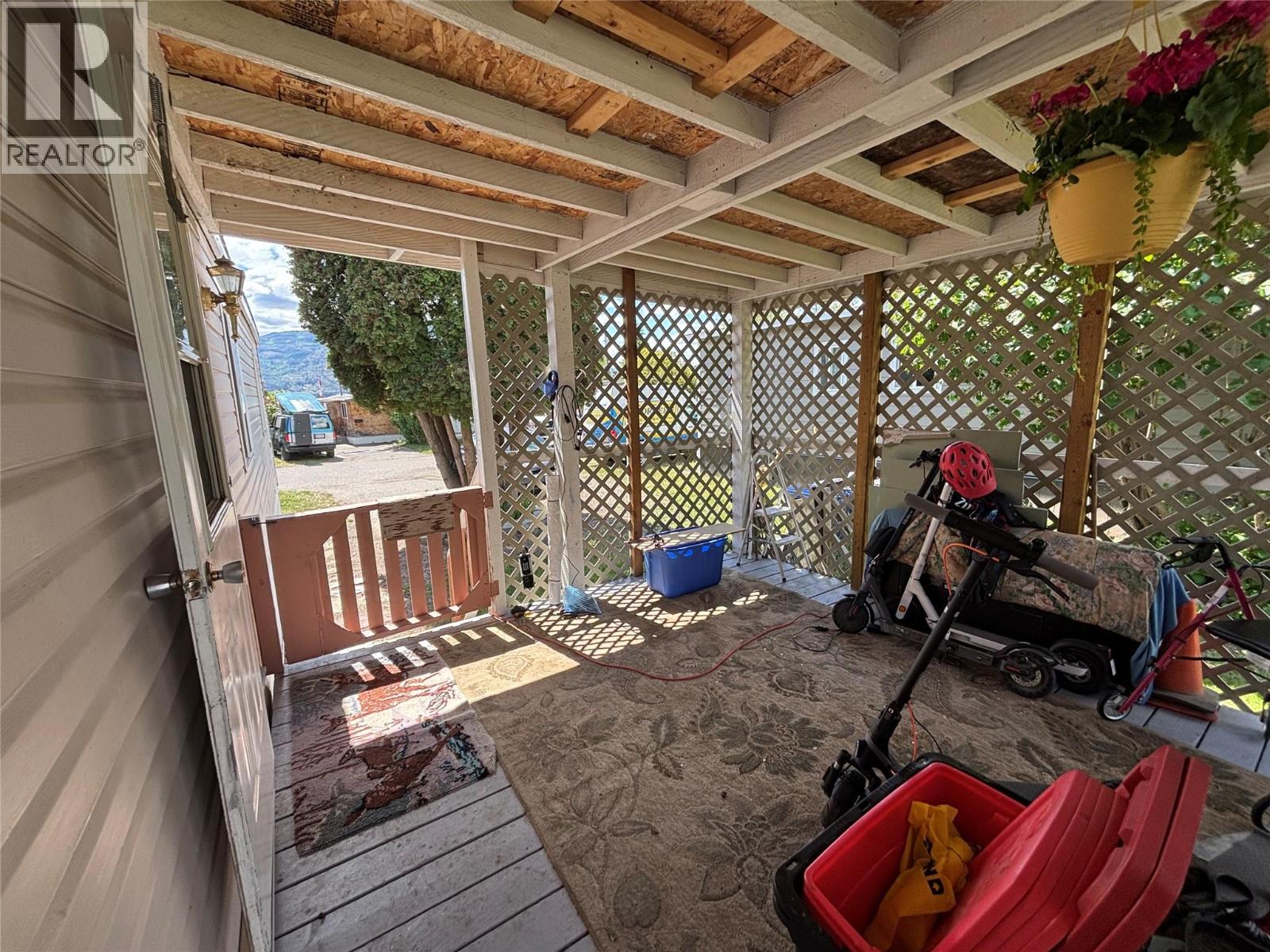 2005 Boucherie Road Unit# 27