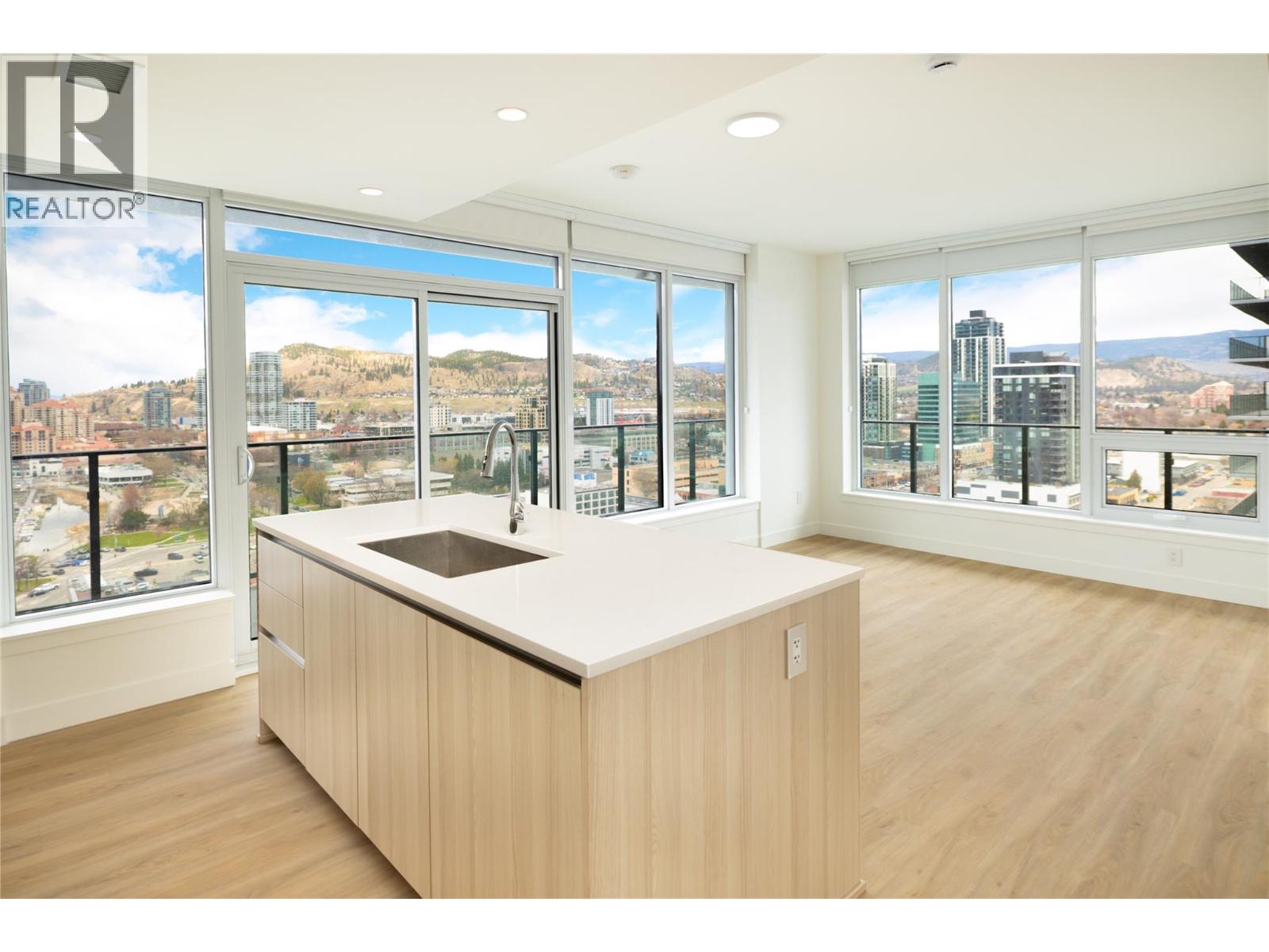 238 Leon Avenue Unit# 1602