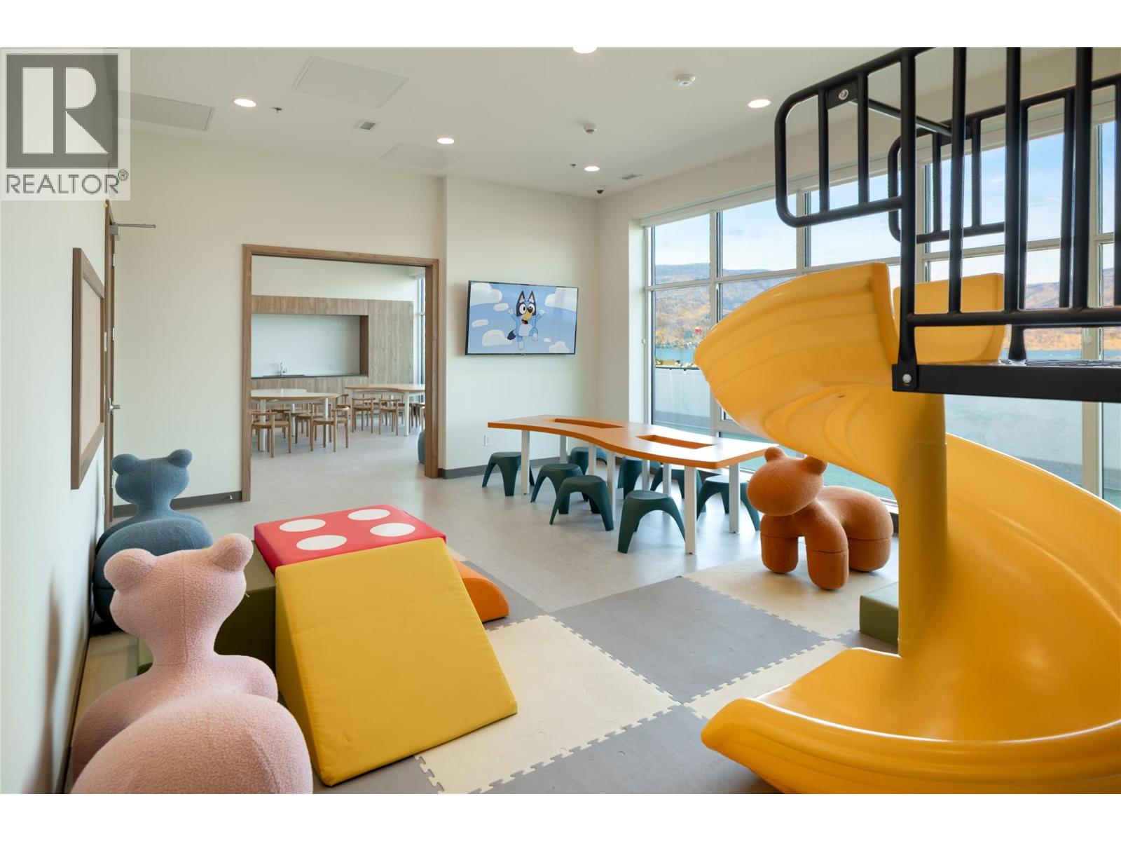 238 Leon Avenue Unit# 1602