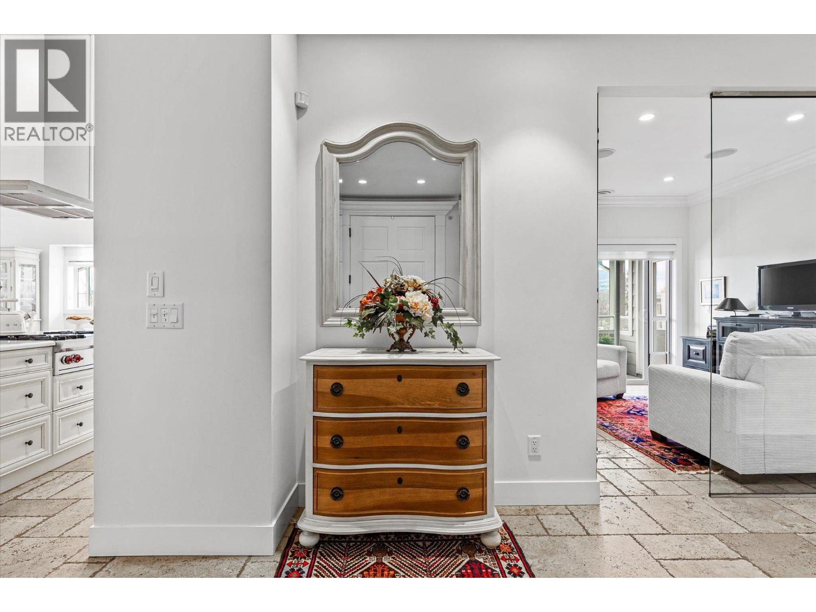 538 McKay Avenue Unit# 401
