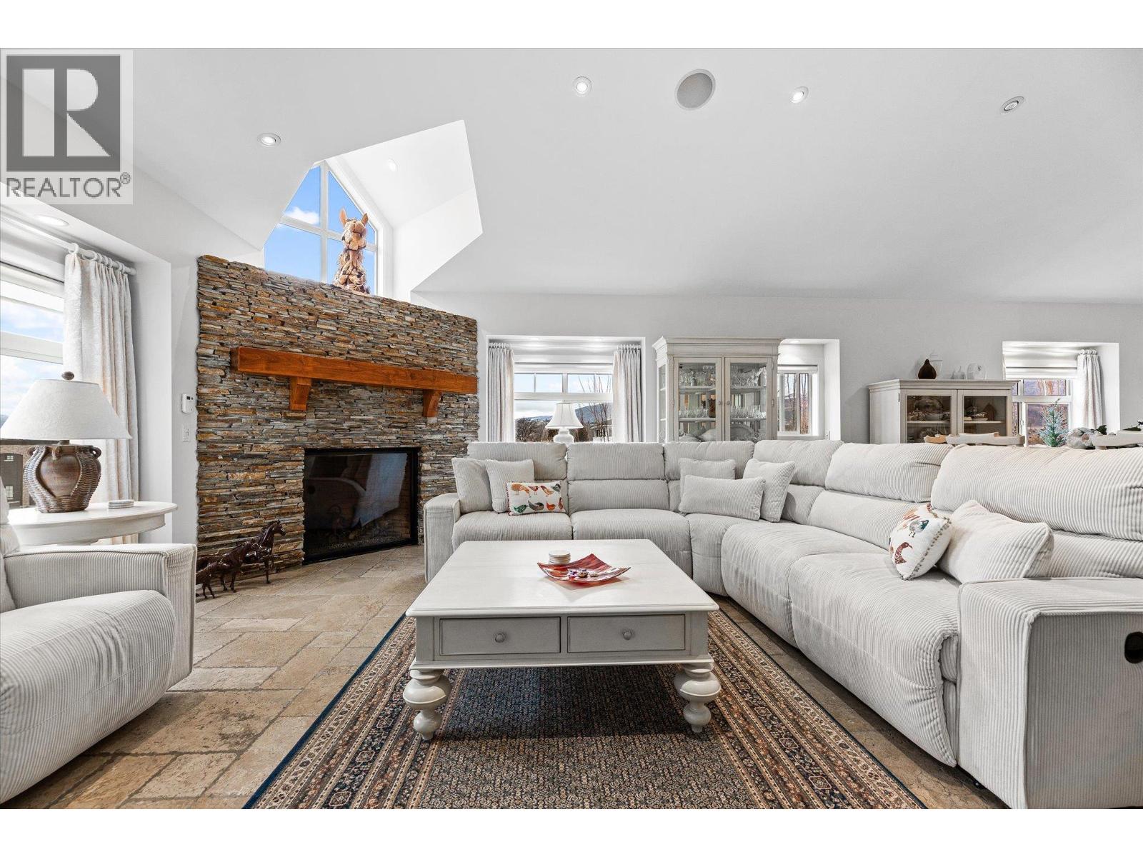 538 McKay Avenue Unit# 401