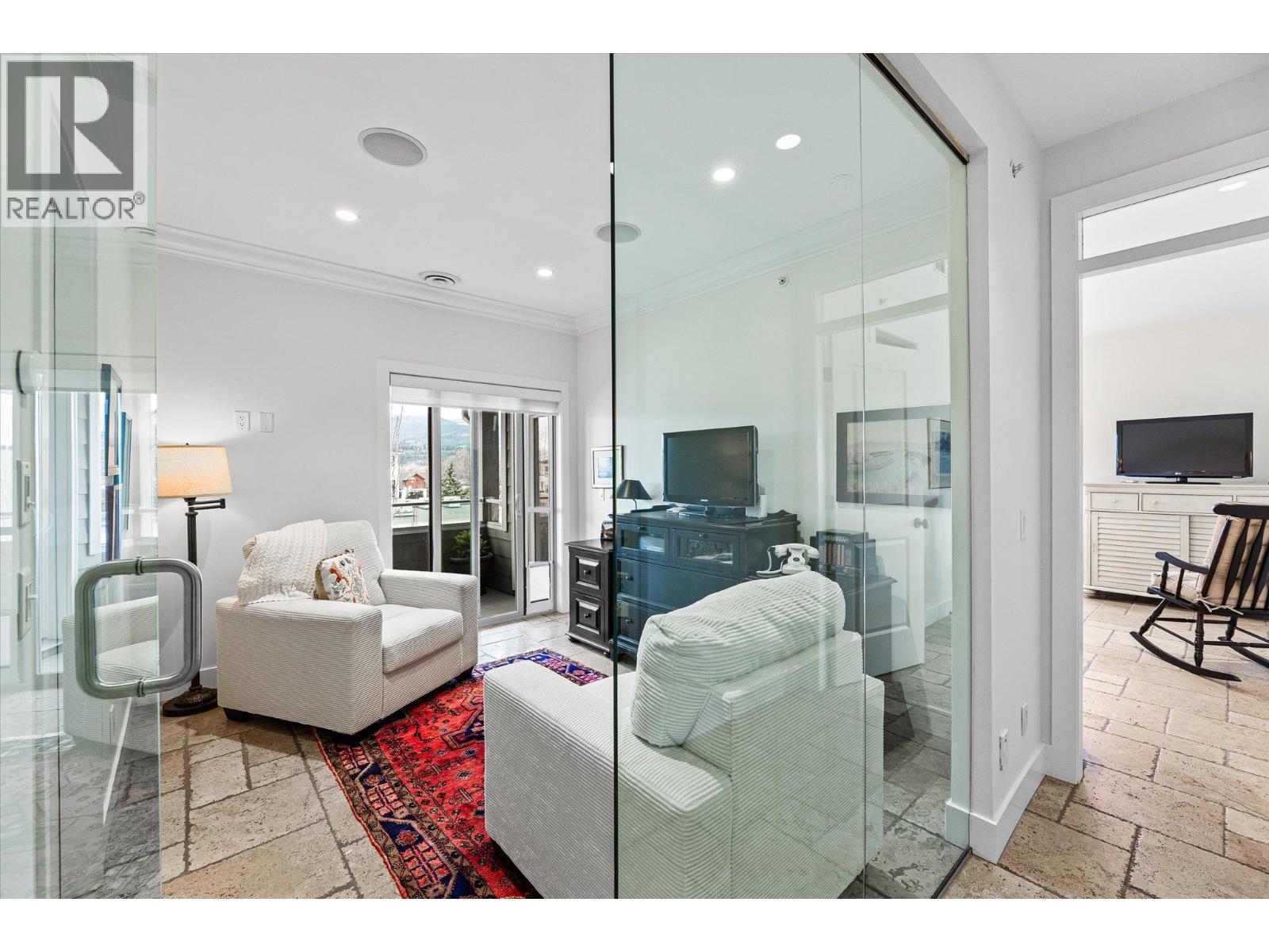 538 McKay Avenue Unit# 401