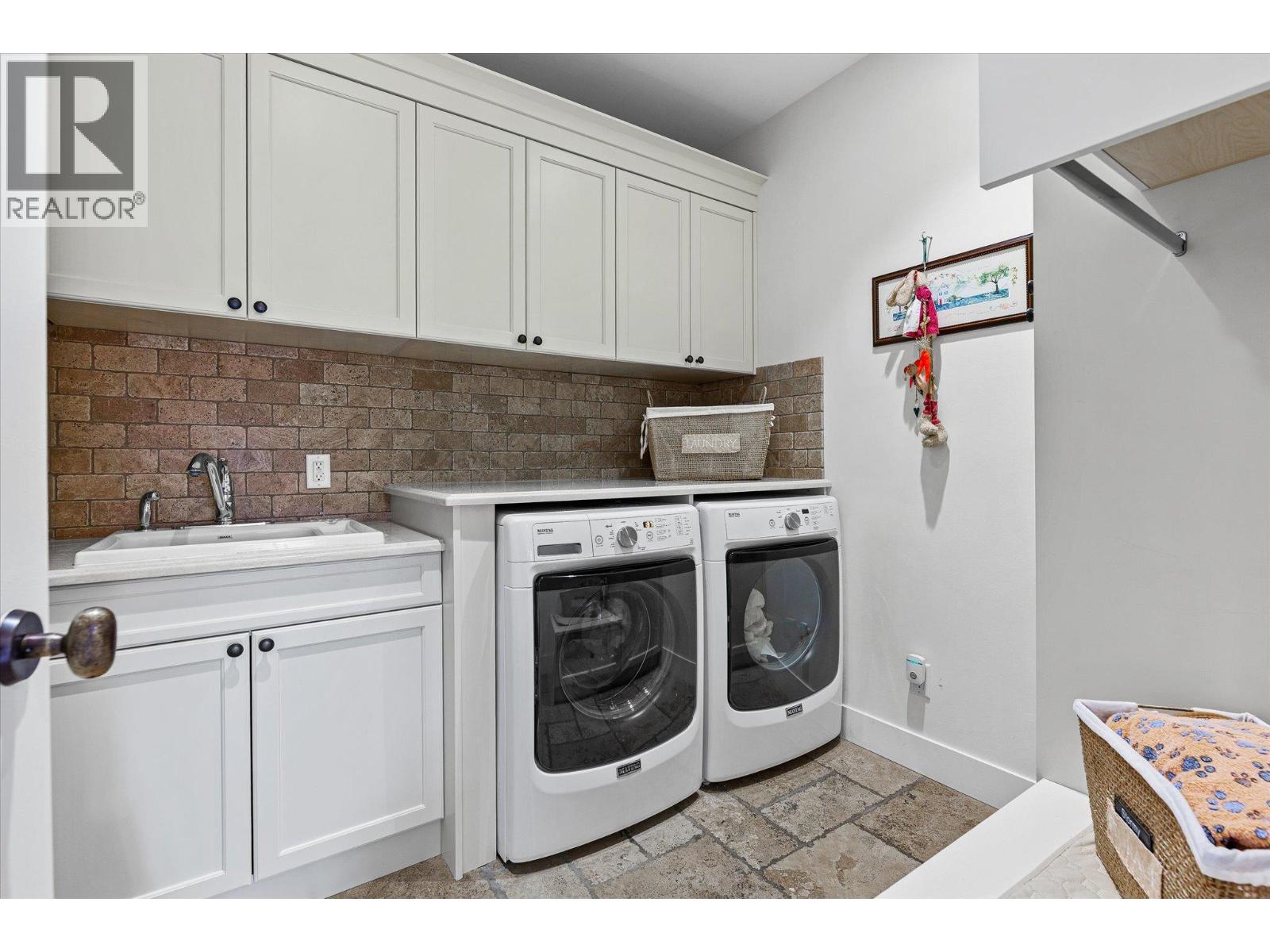 538 McKay Avenue Unit# 401