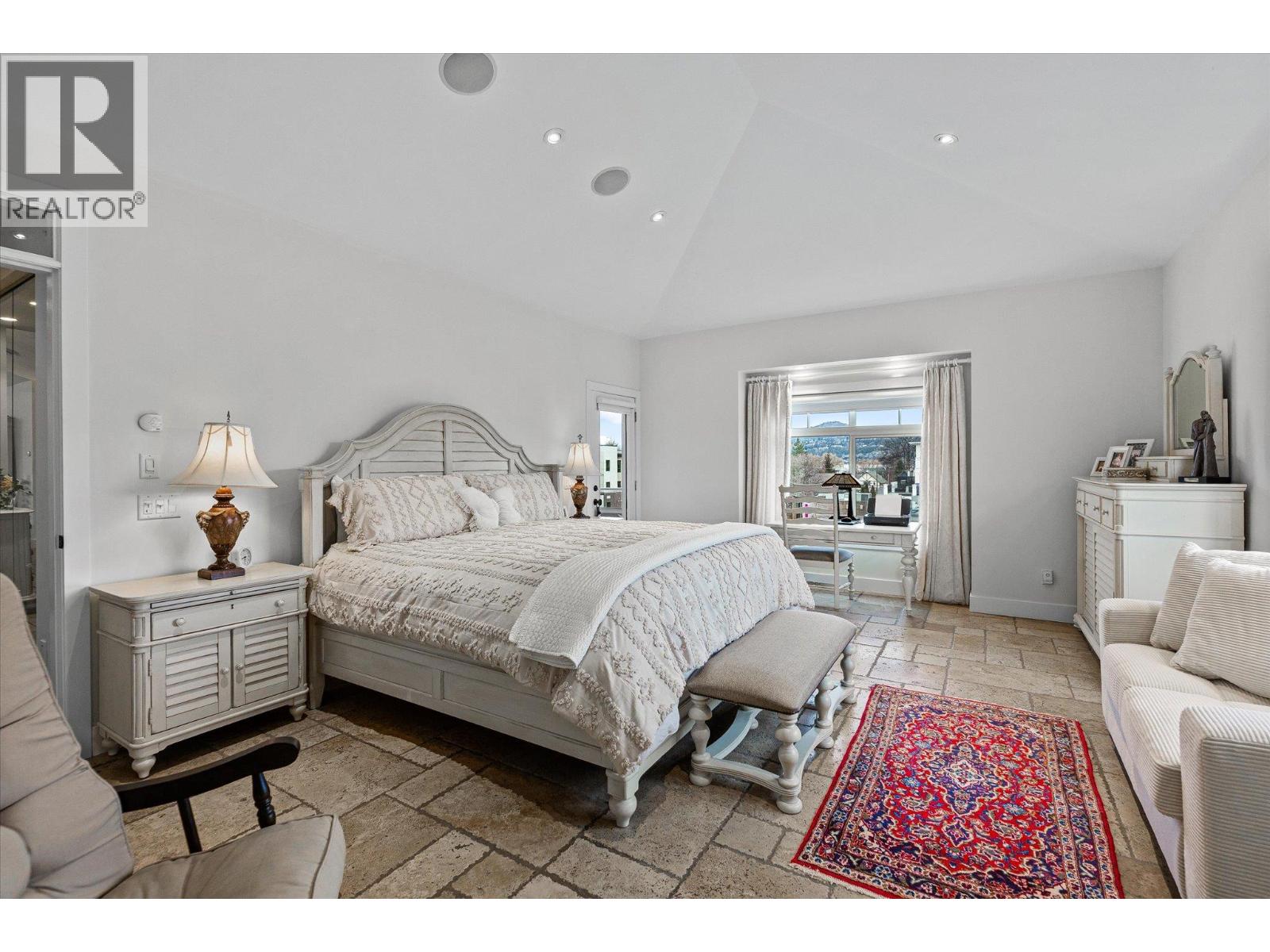 538 McKay Avenue Unit# 401