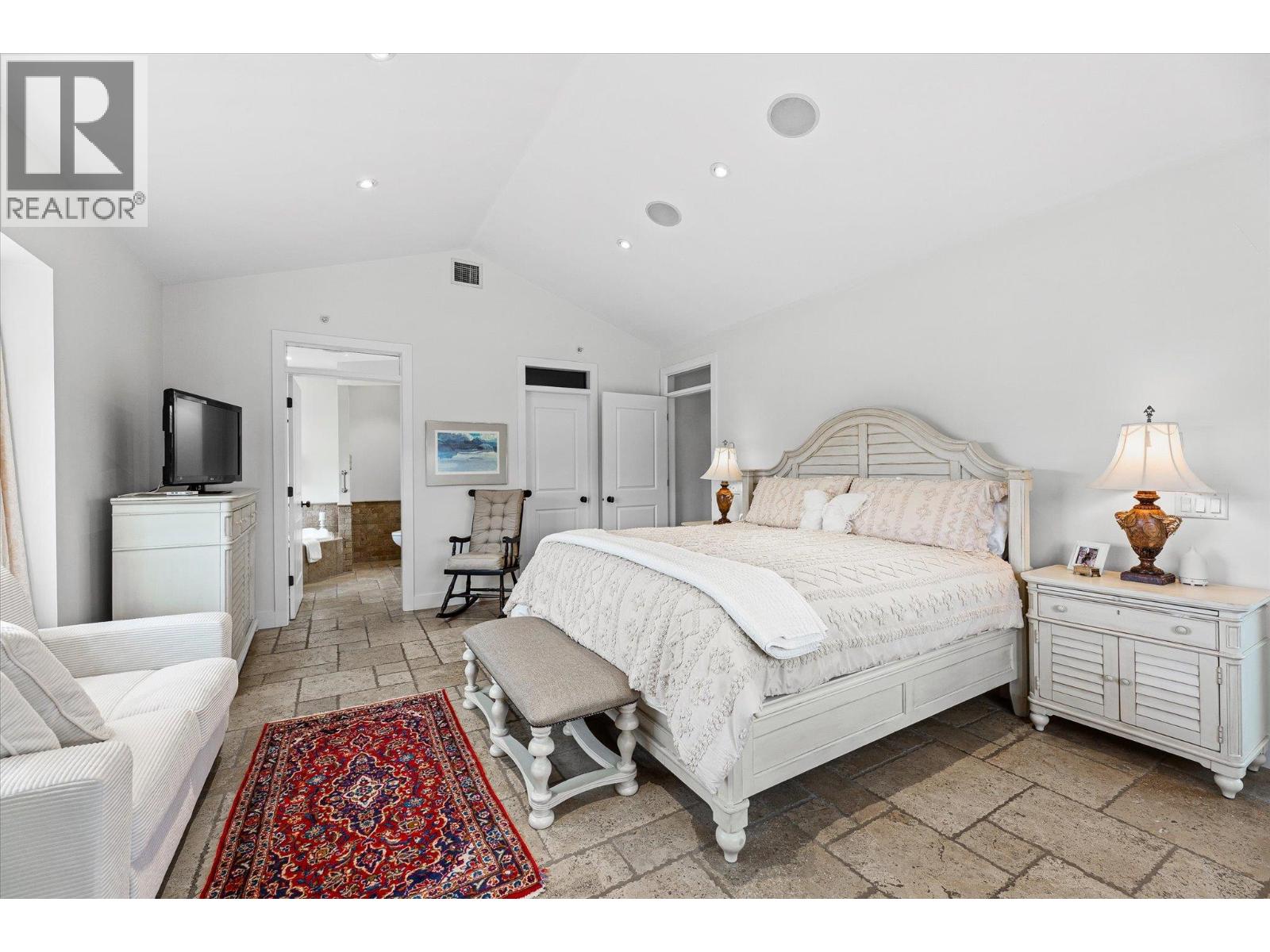 538 McKay Avenue Unit# 401