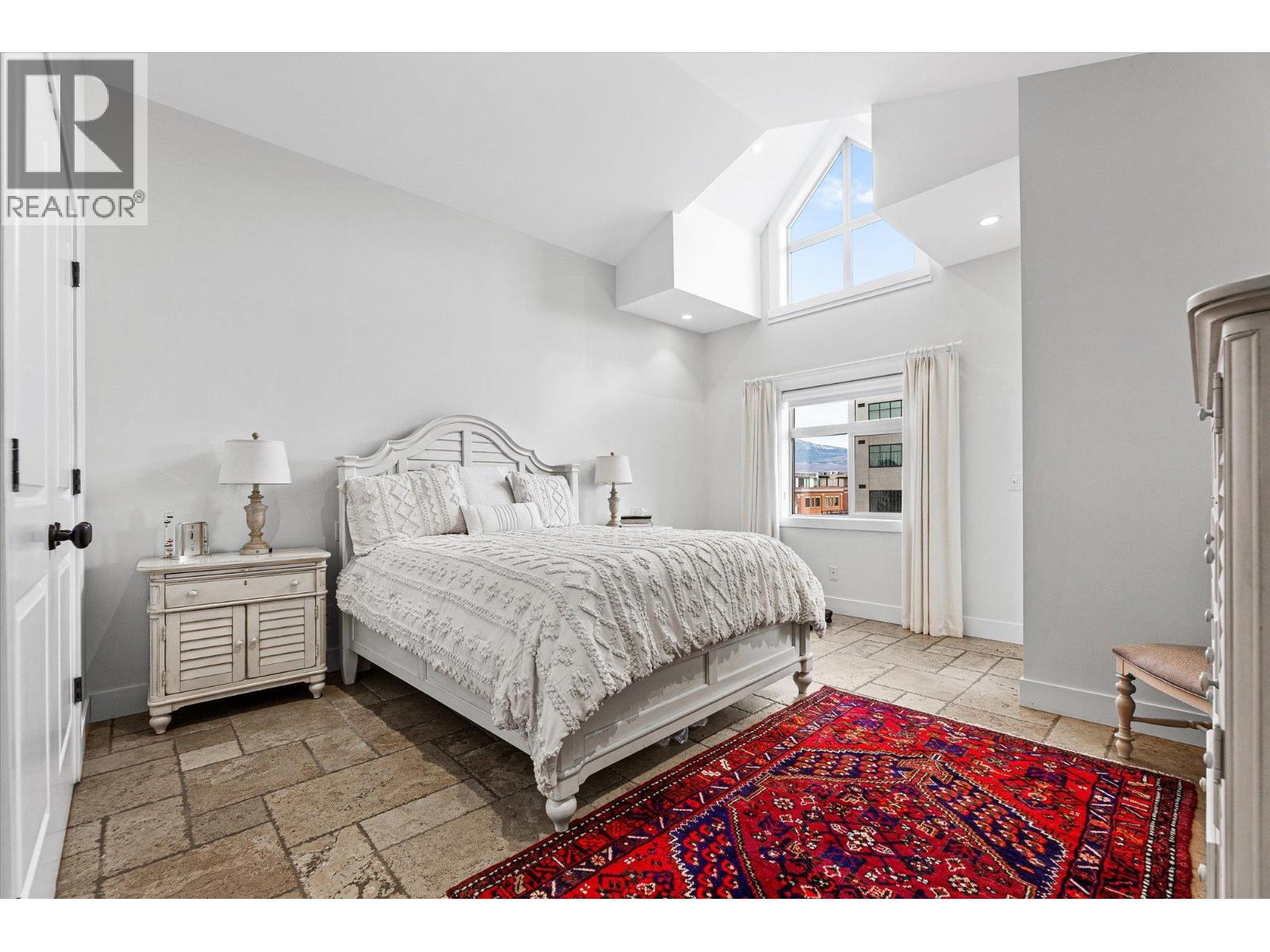 538 McKay Avenue Unit# 401