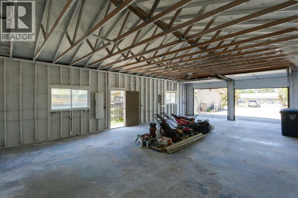 2559 Benvoulin Road