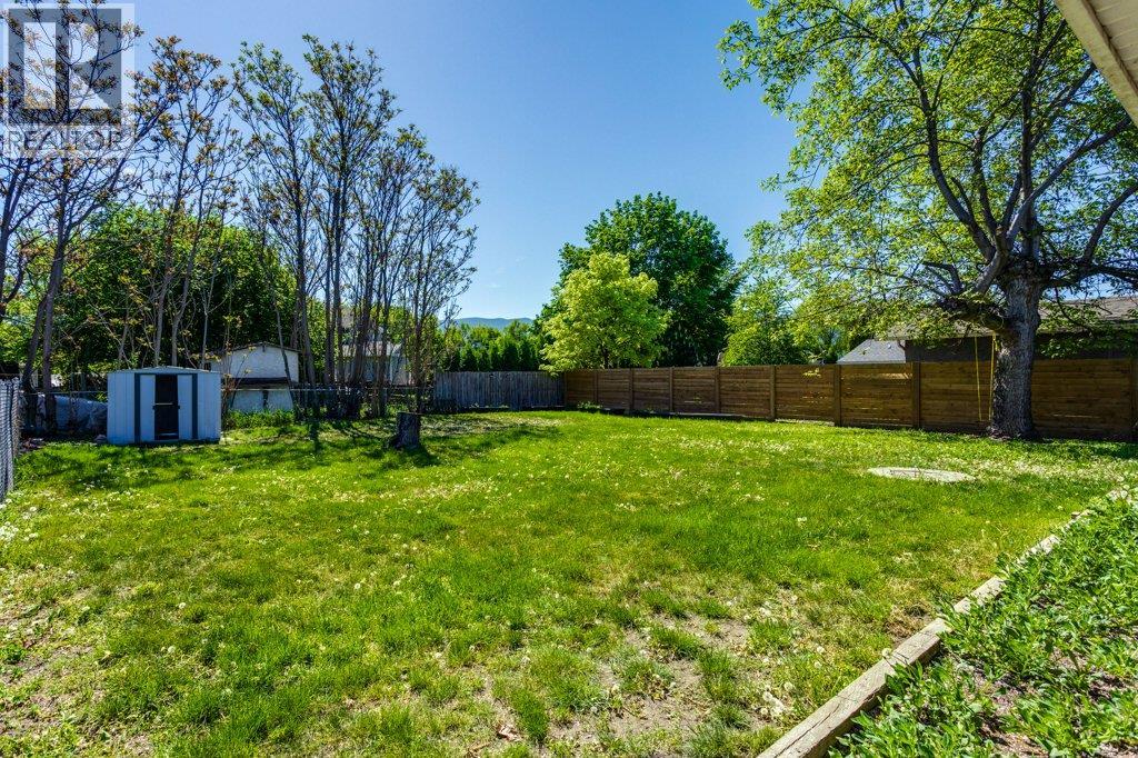 2559 Benvoulin Road