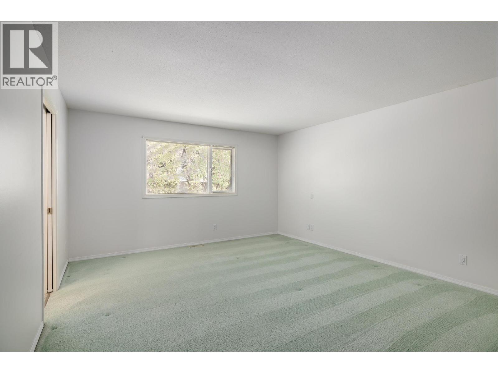 615 GLENMEADOWS Road Unit# 29