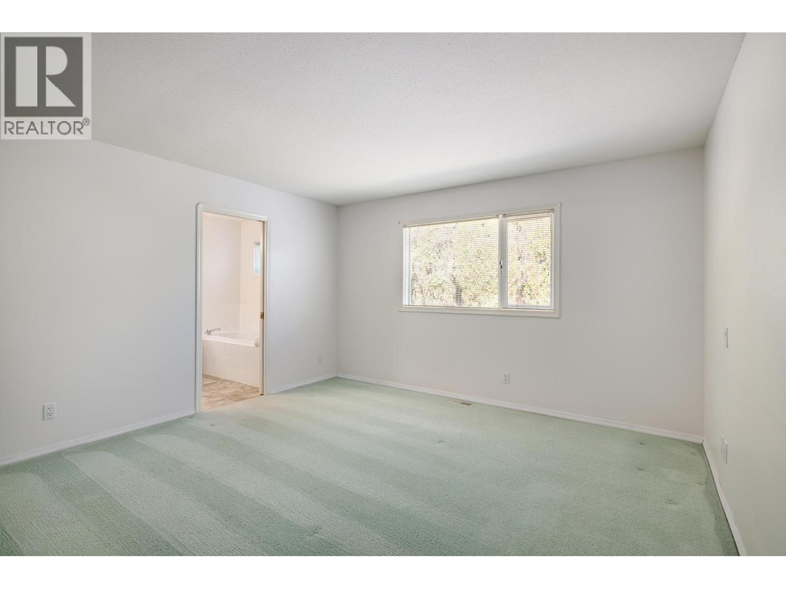 615 GLENMEADOWS Road Unit# 29