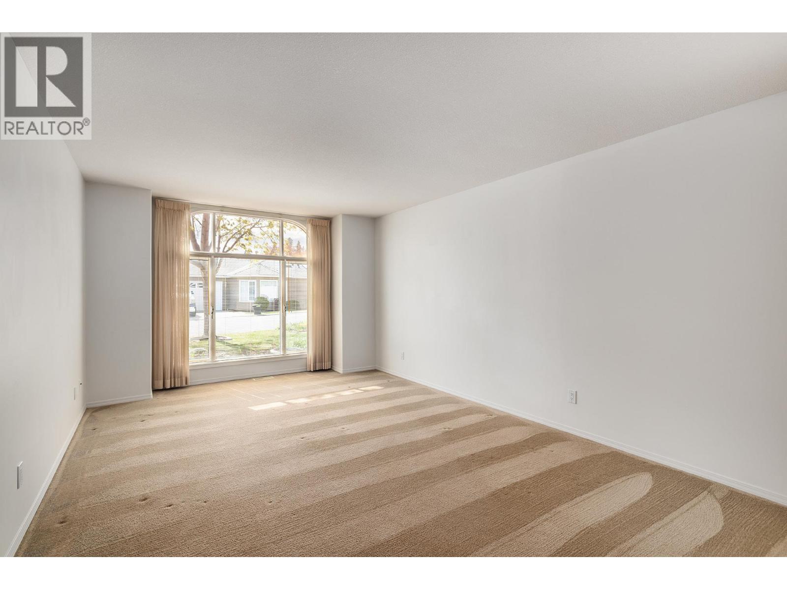 615 GLENMEADOWS Road Unit# 29