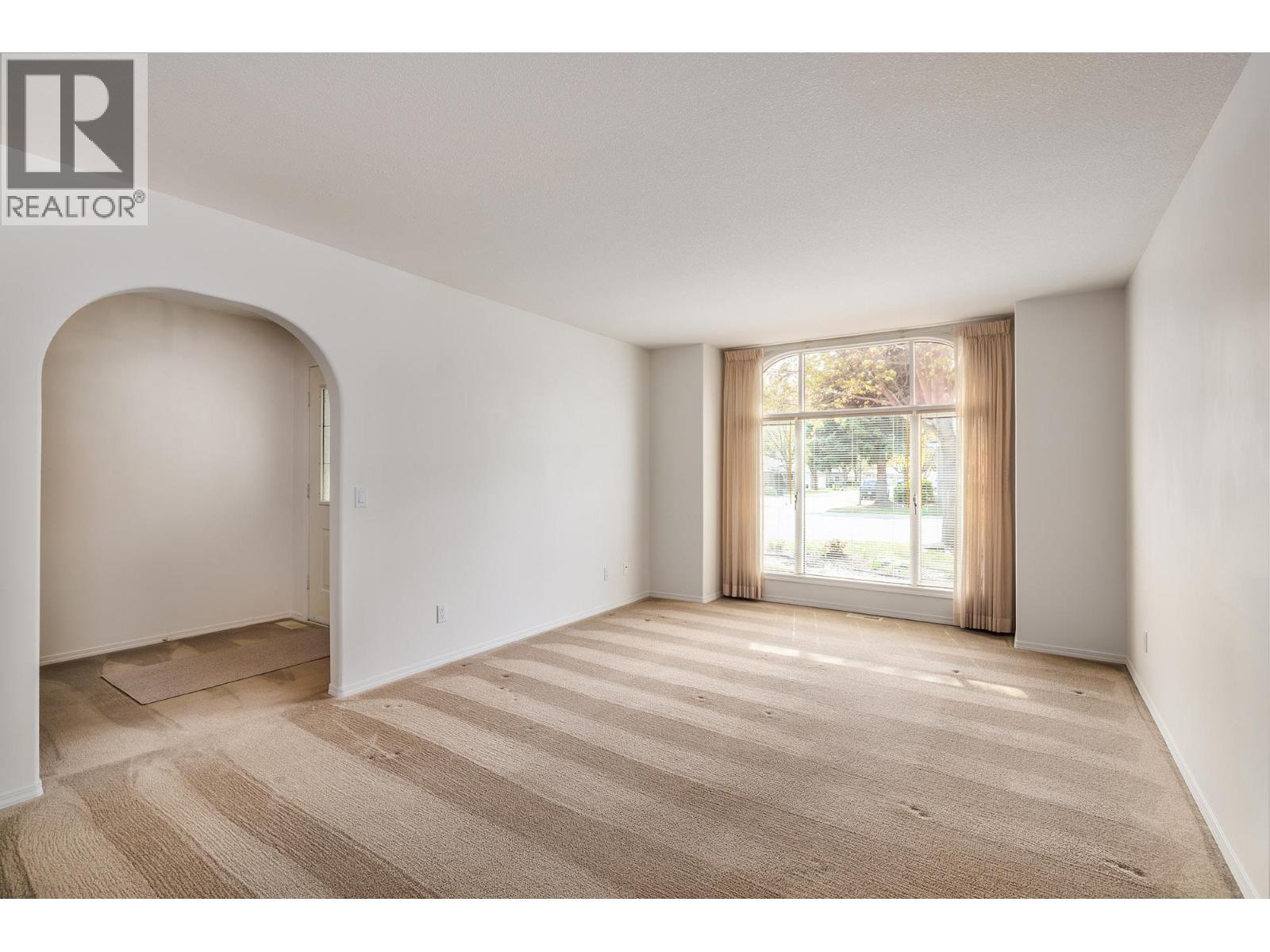 615 GLENMEADOWS Road Unit# 29