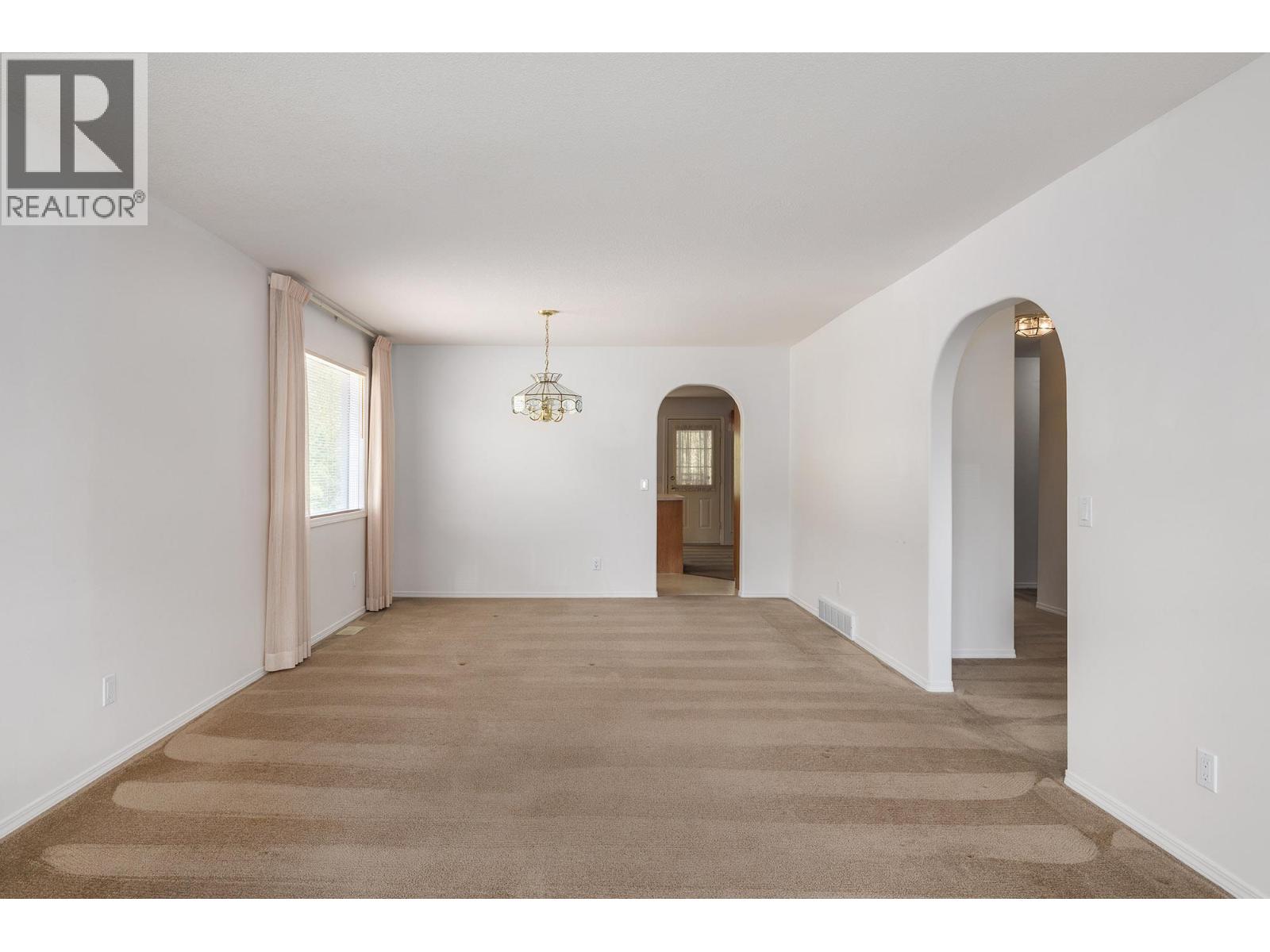 615 GLENMEADOWS Road Unit# 29