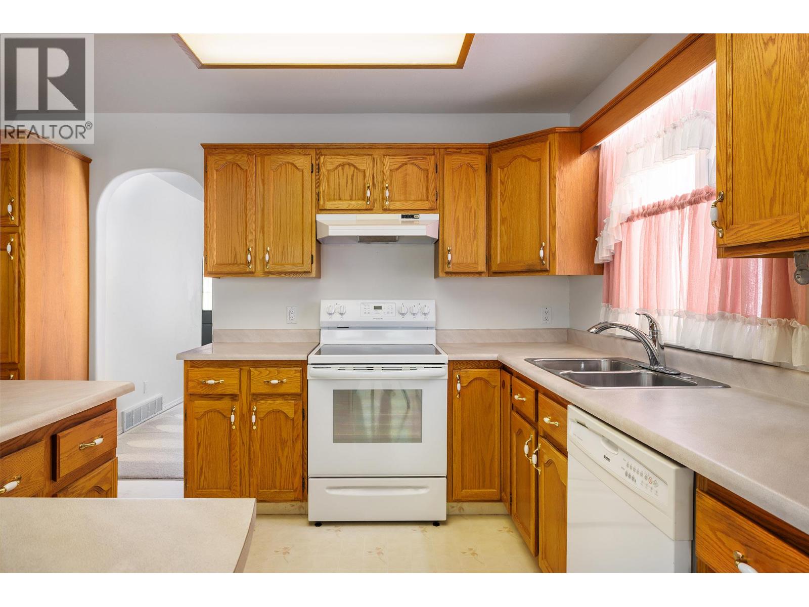615 GLENMEADOWS Road Unit# 29