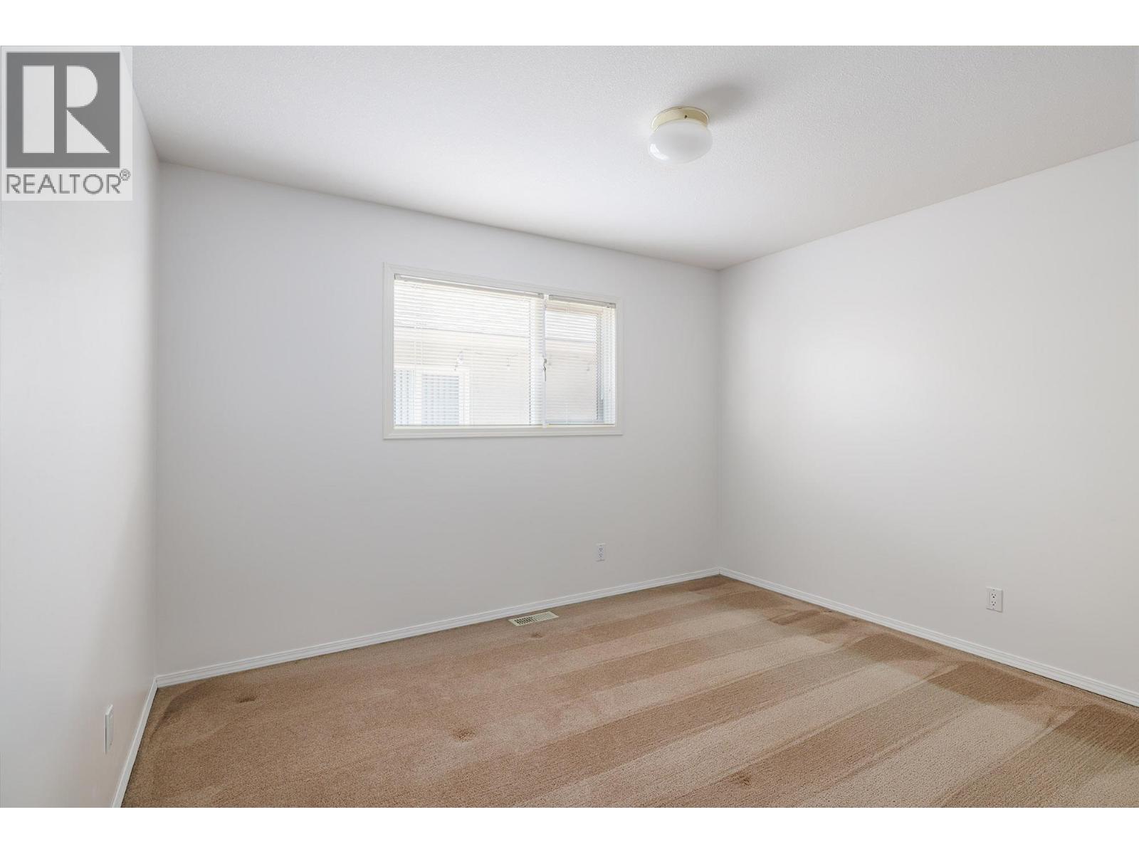 615 GLENMEADOWS Road Unit# 29