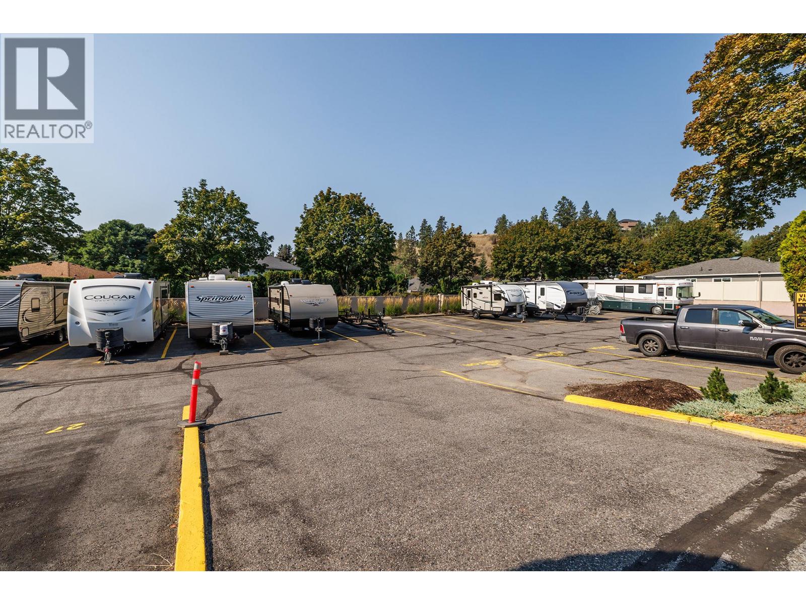 615 GLENMEADOWS Road Unit# 29
