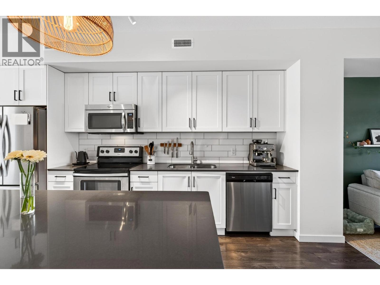 680 Old Meadows Road Unit# 33