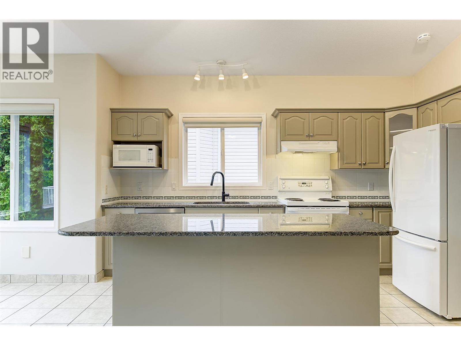 3244 Deer Ridge Court