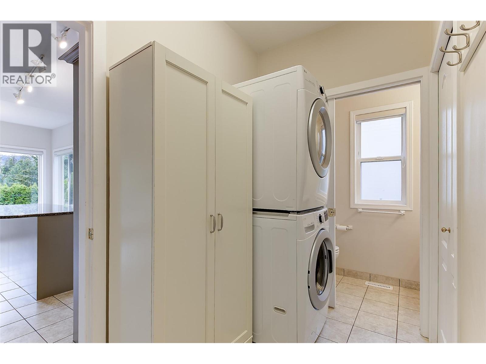 3244 Deer Ridge Court