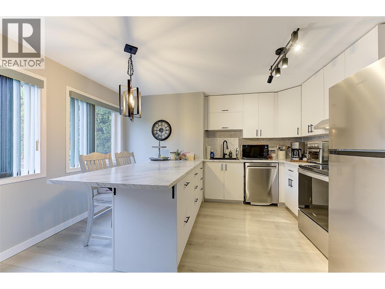3244 Deer Ridge Court