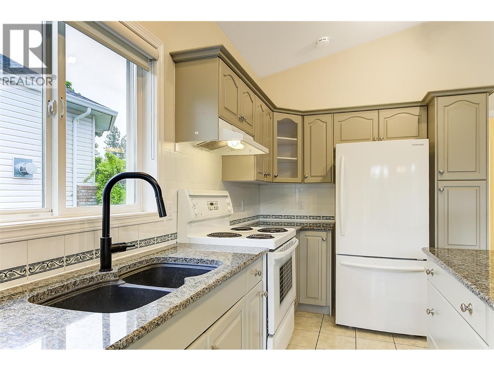 3244 Deer Ridge Court