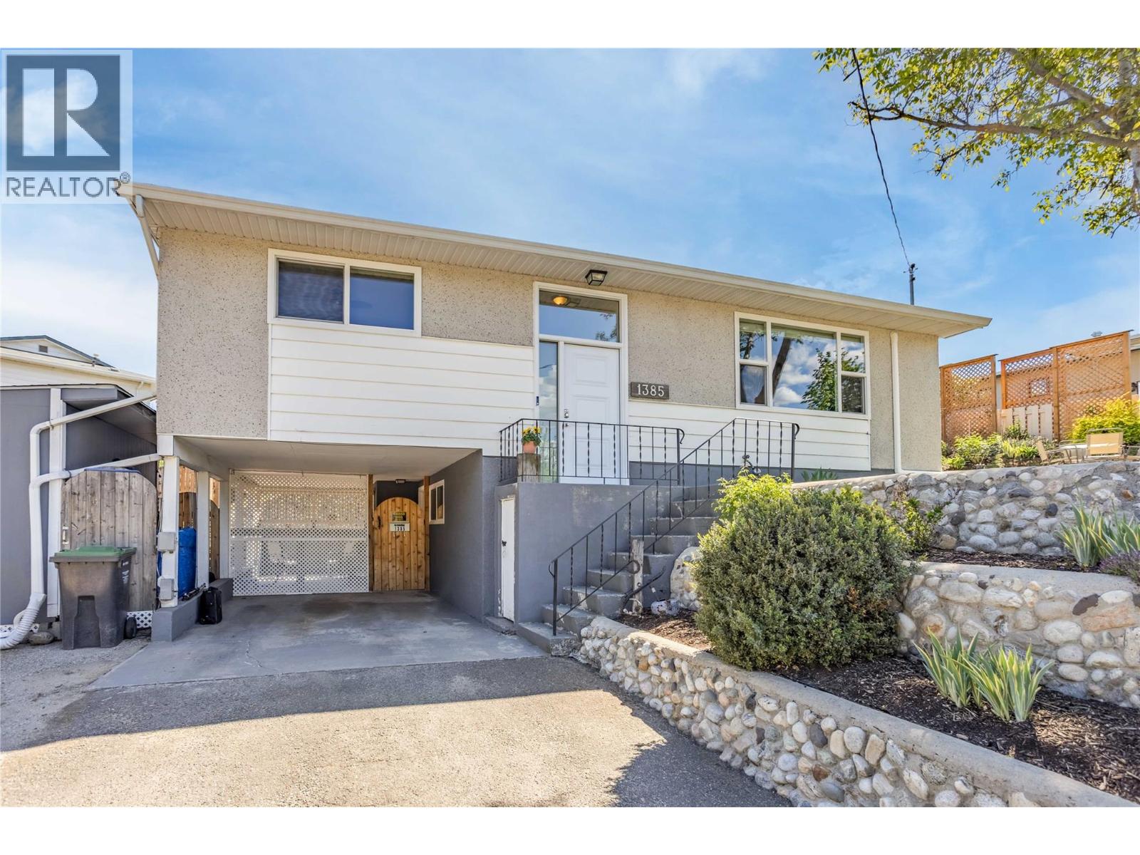 1385 Orchard Drive