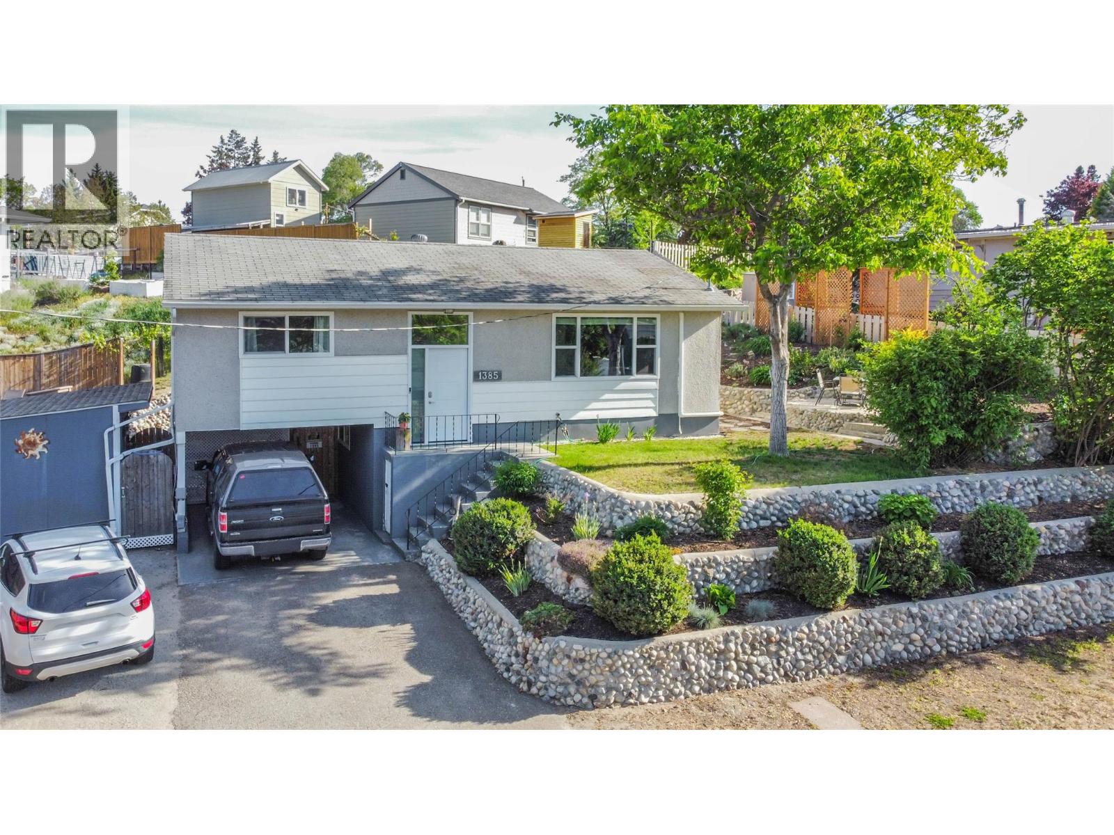 1385 Orchard Drive