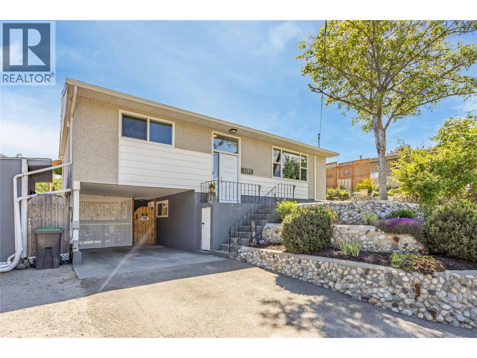 1385 Orchard Drive