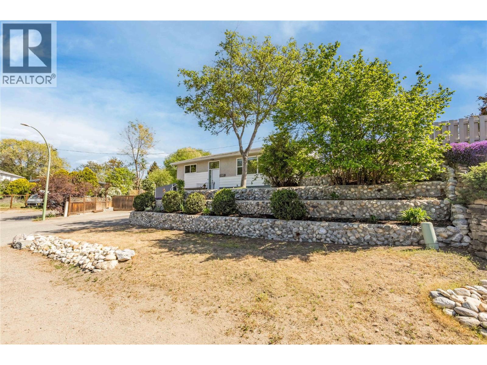 1385 Orchard Drive