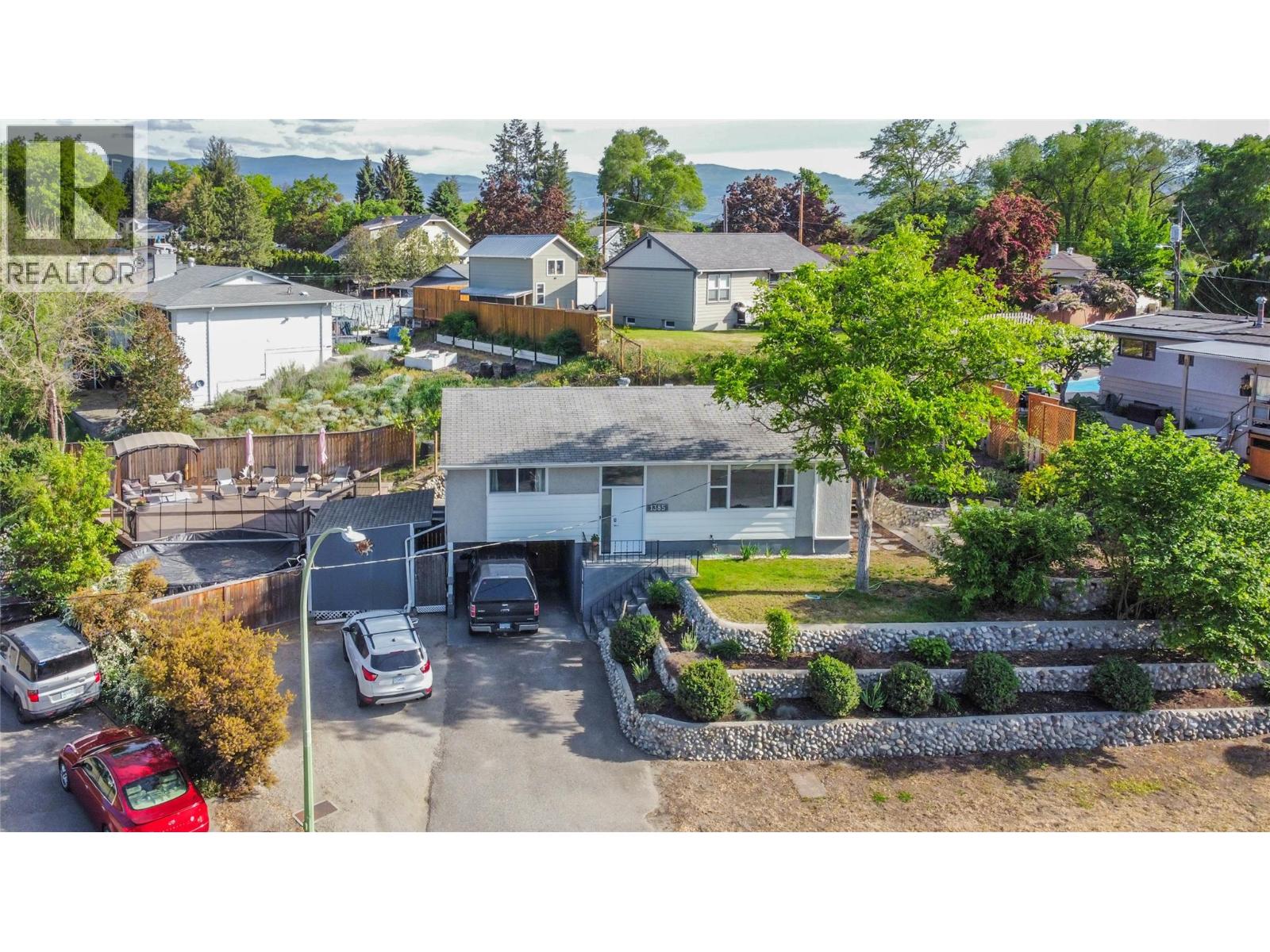 1385 Orchard Drive