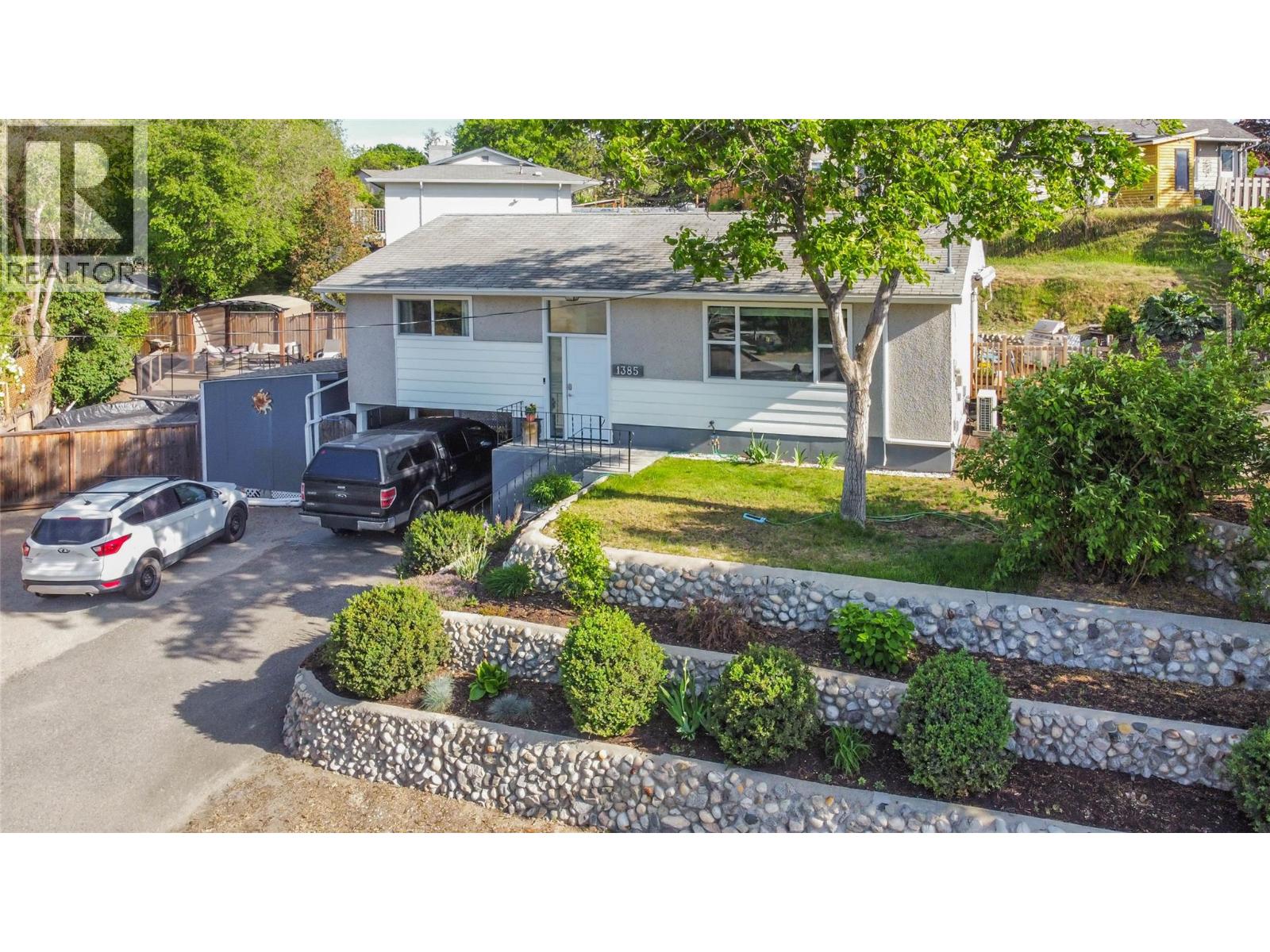 1385 Orchard Drive