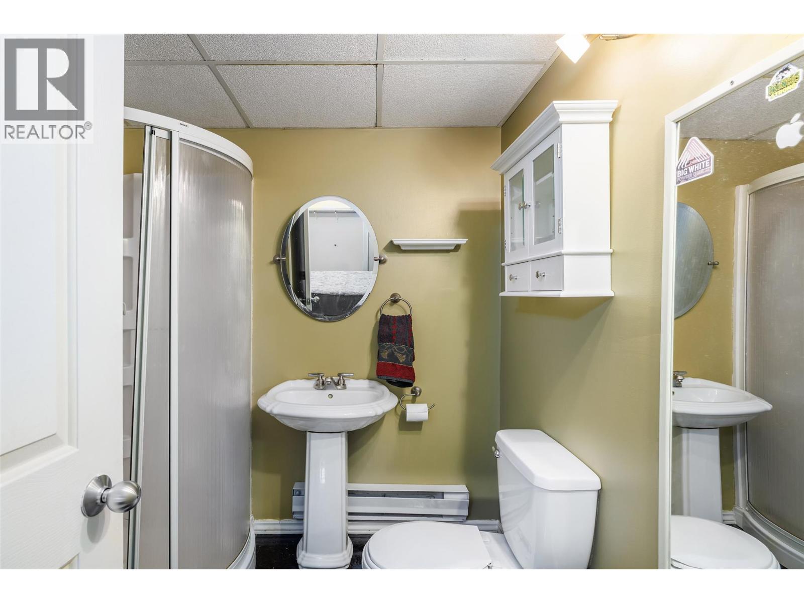 7992 Falcon Ridge Crescent