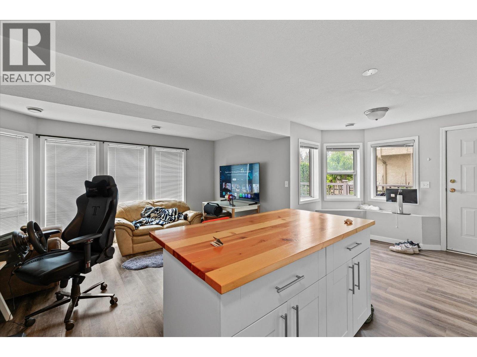 3069 Quail Crescent