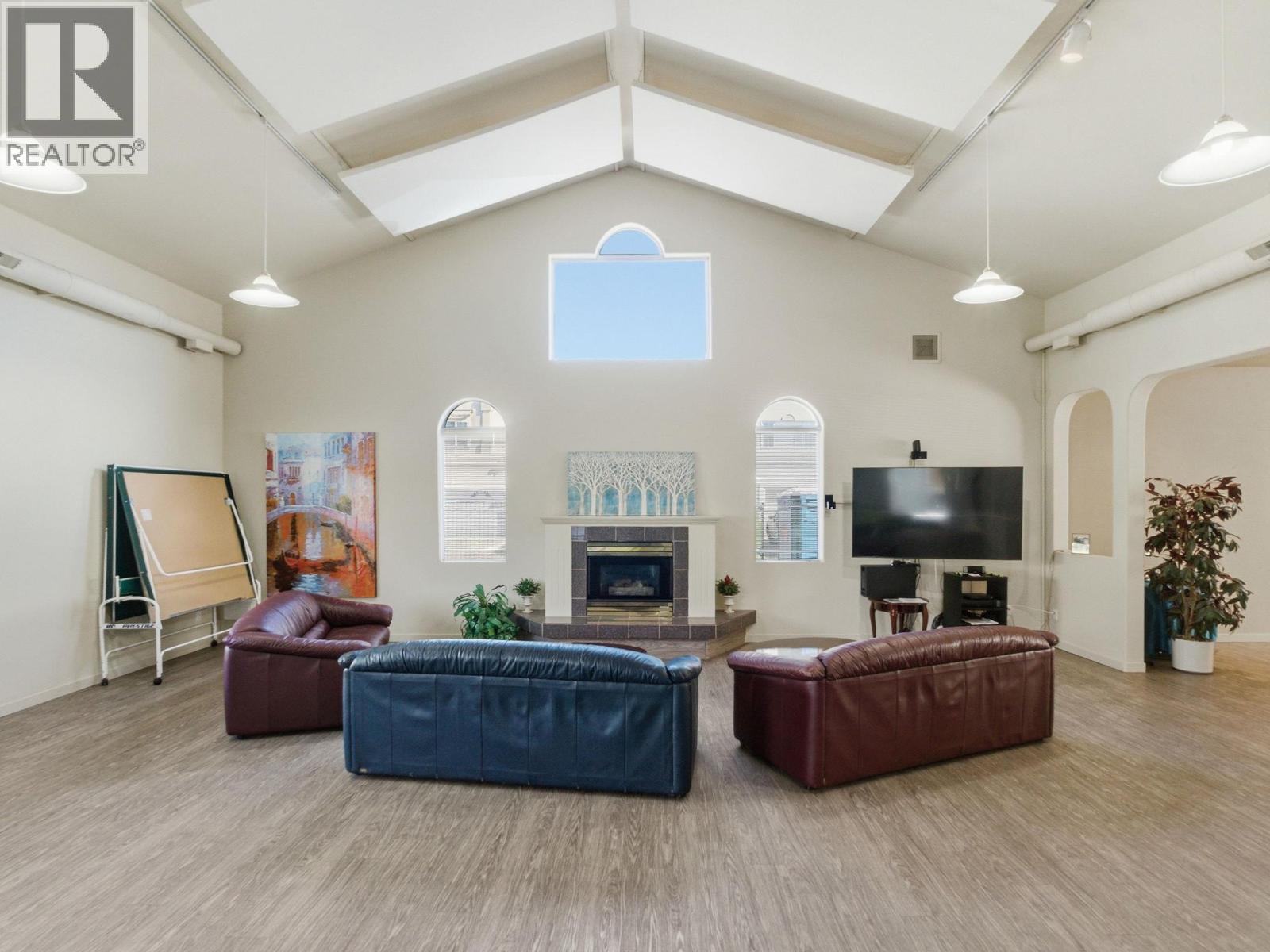 650 Lexington Drive Unit# 304