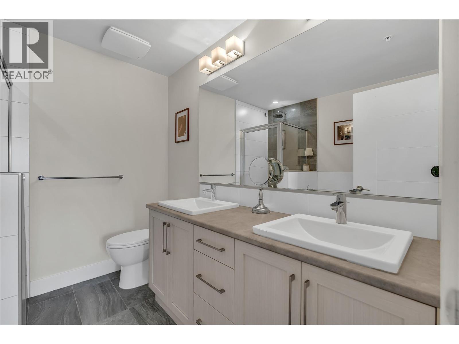 4380 Lakeshore Road Unit# 210