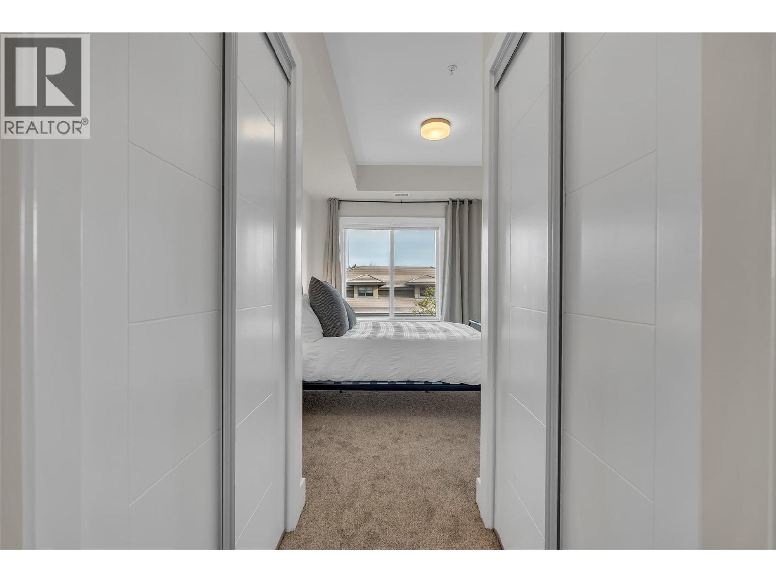4380 Lakeshore Road Unit# 210