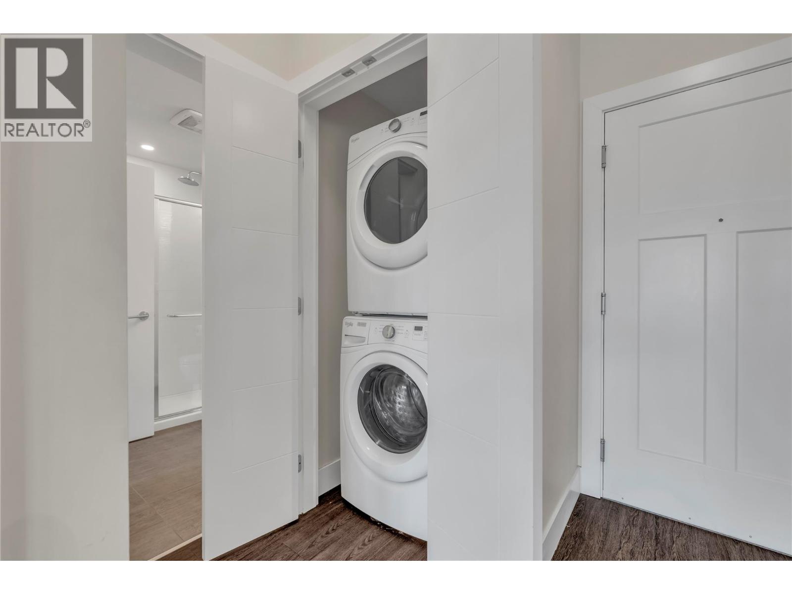 4380 Lakeshore Road Unit# 210