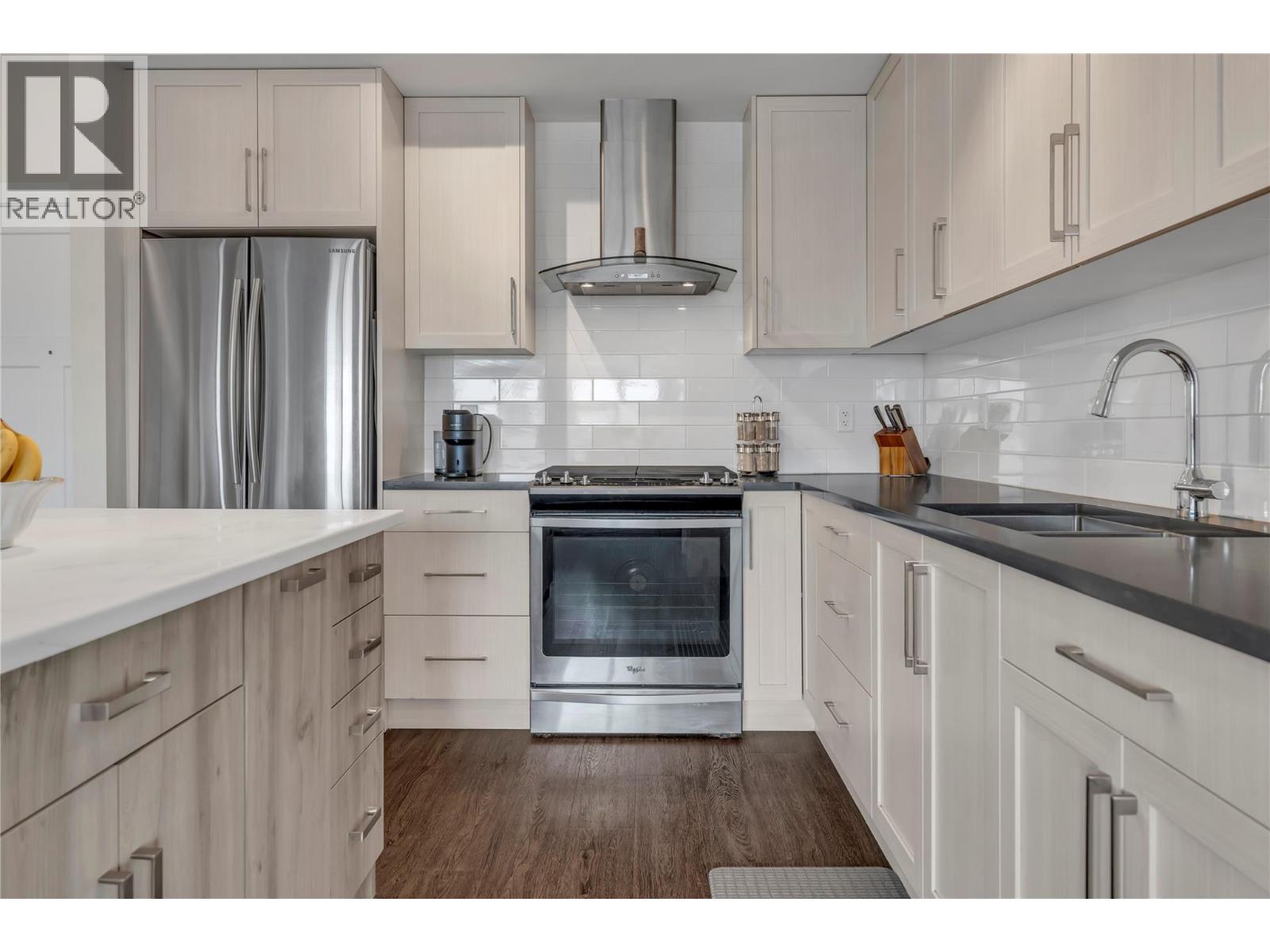 4380 Lakeshore Road Unit# 210