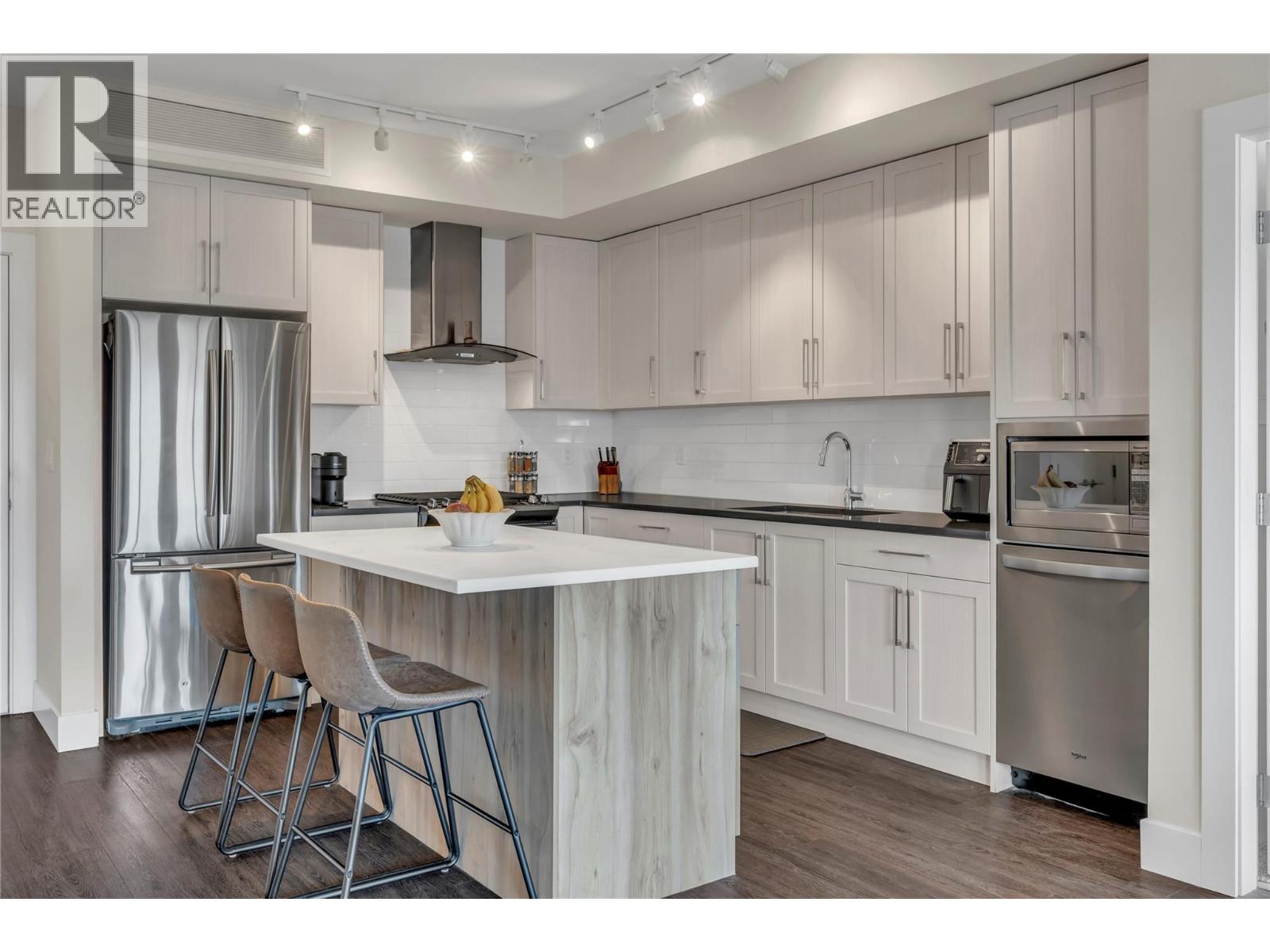 4380 Lakeshore Road Unit# 210