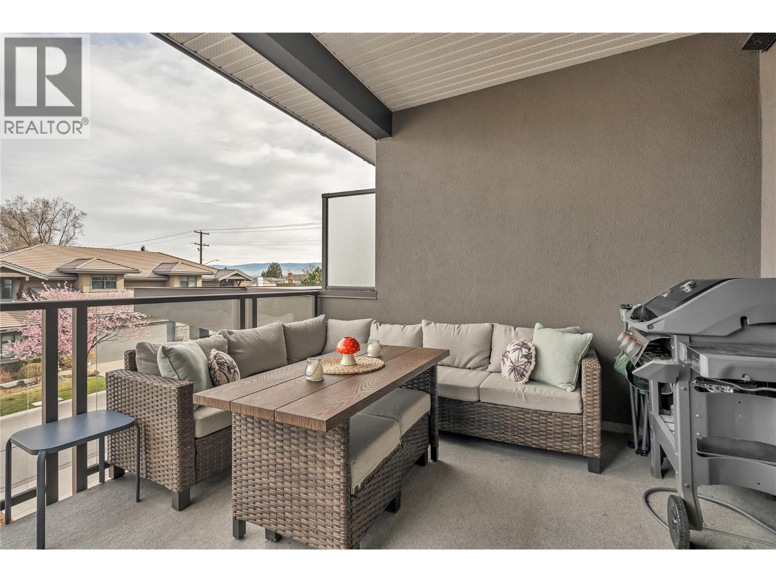 4380 Lakeshore Road Unit# 210